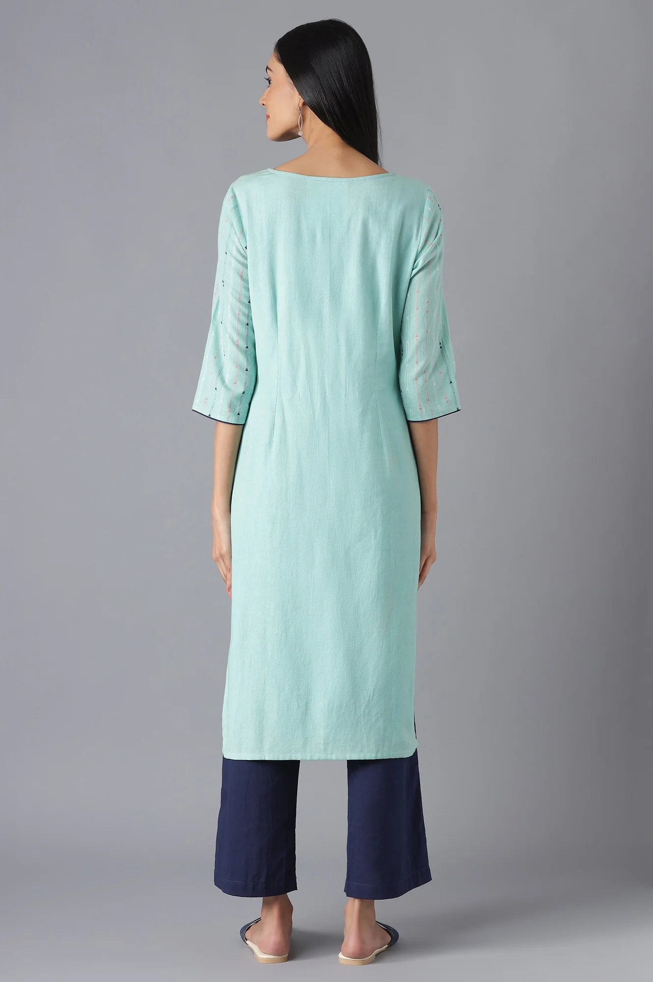 Green Yarn-Dyed kurta with Trousers - Image 2