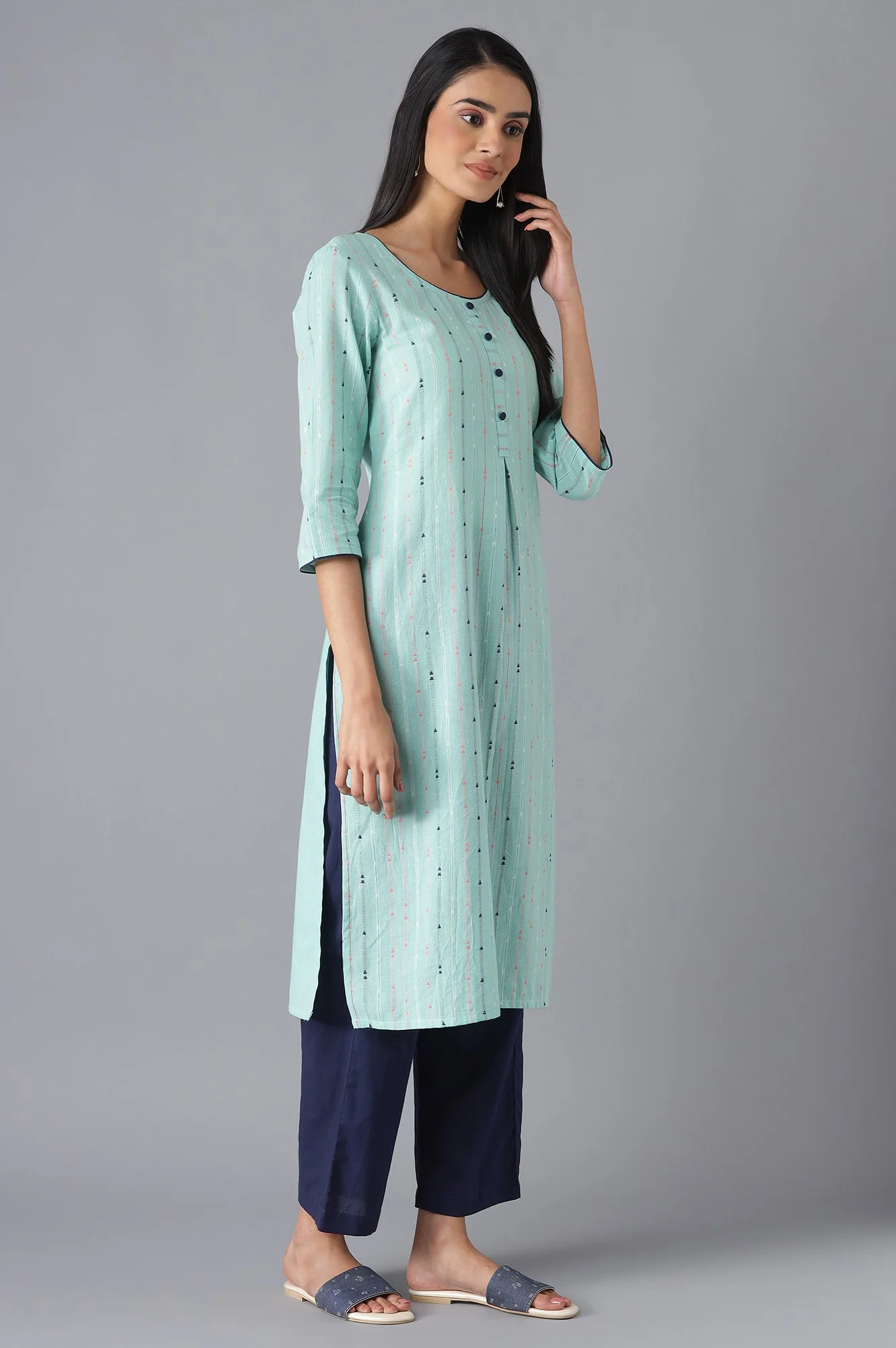 Green Yarn-Dyed kurta with Trousers - Image 4