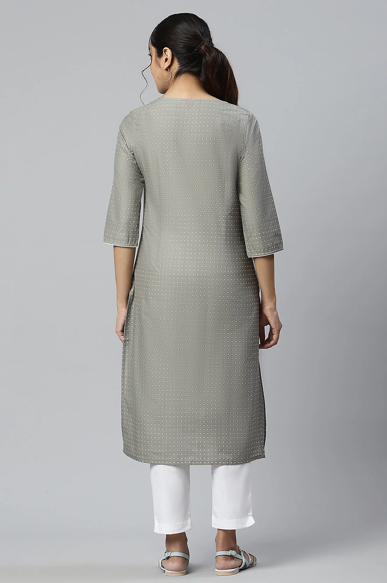Grey Embroidered Round Neck Ethnic kurta - Image 2