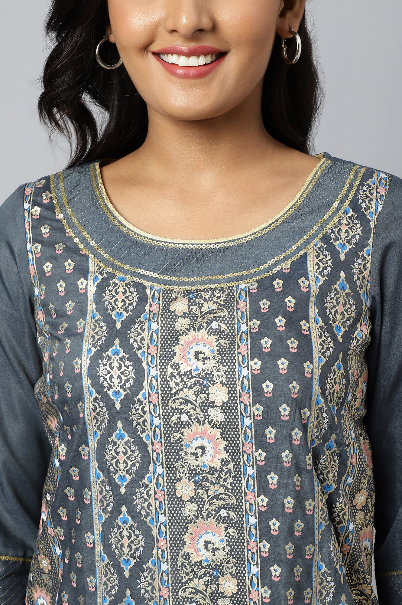 Grey Floral Printed Sequined Ethnic kurta - Image 8