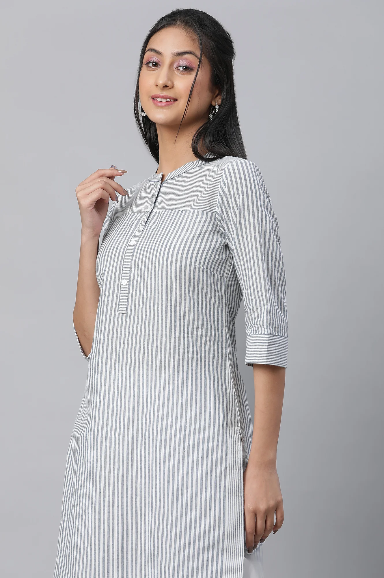 Grey Stripe Printed Casual kurta - Image 6