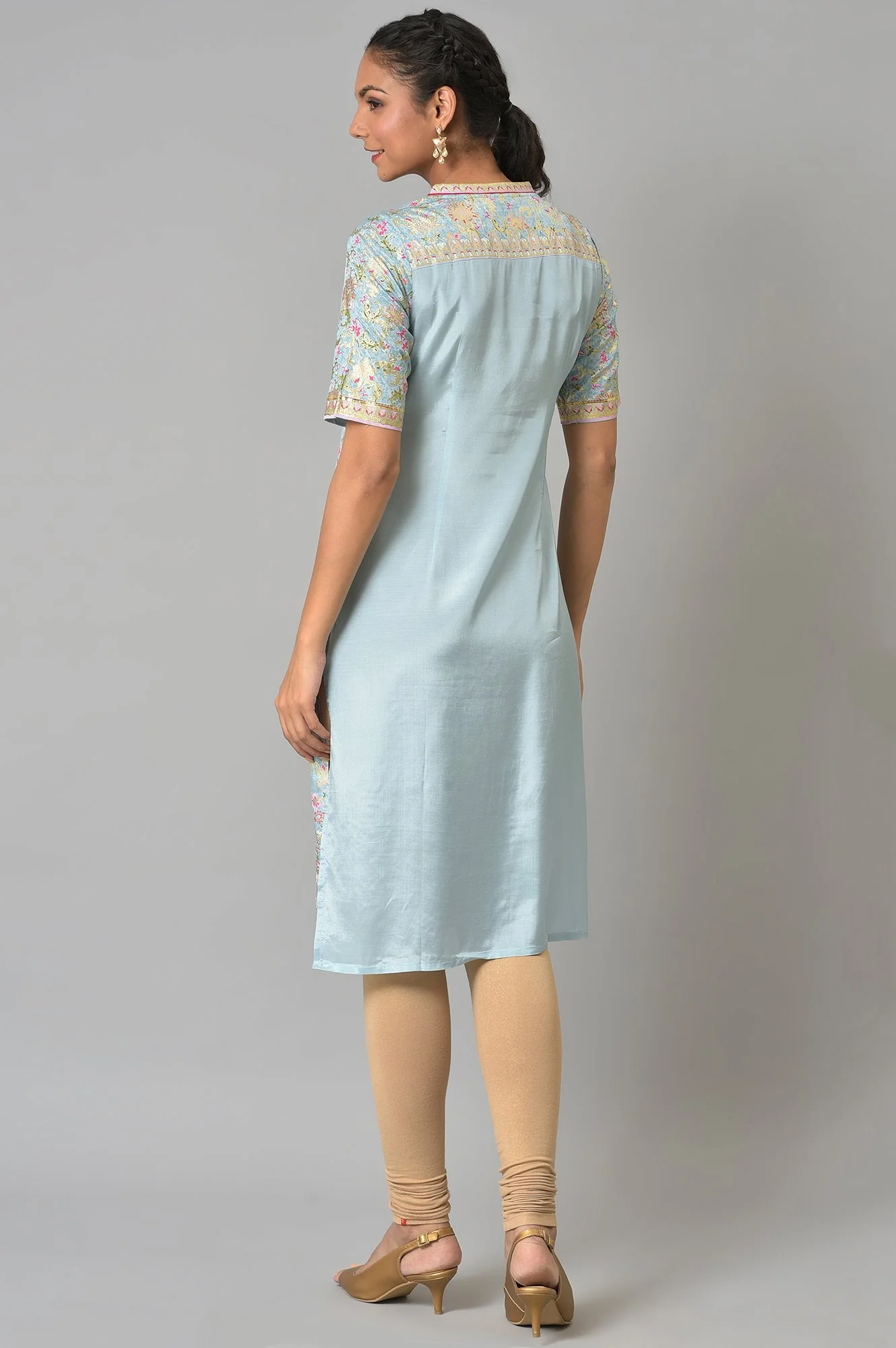 Ice Blue Floral Print Sequined Liva kurta - Image 2