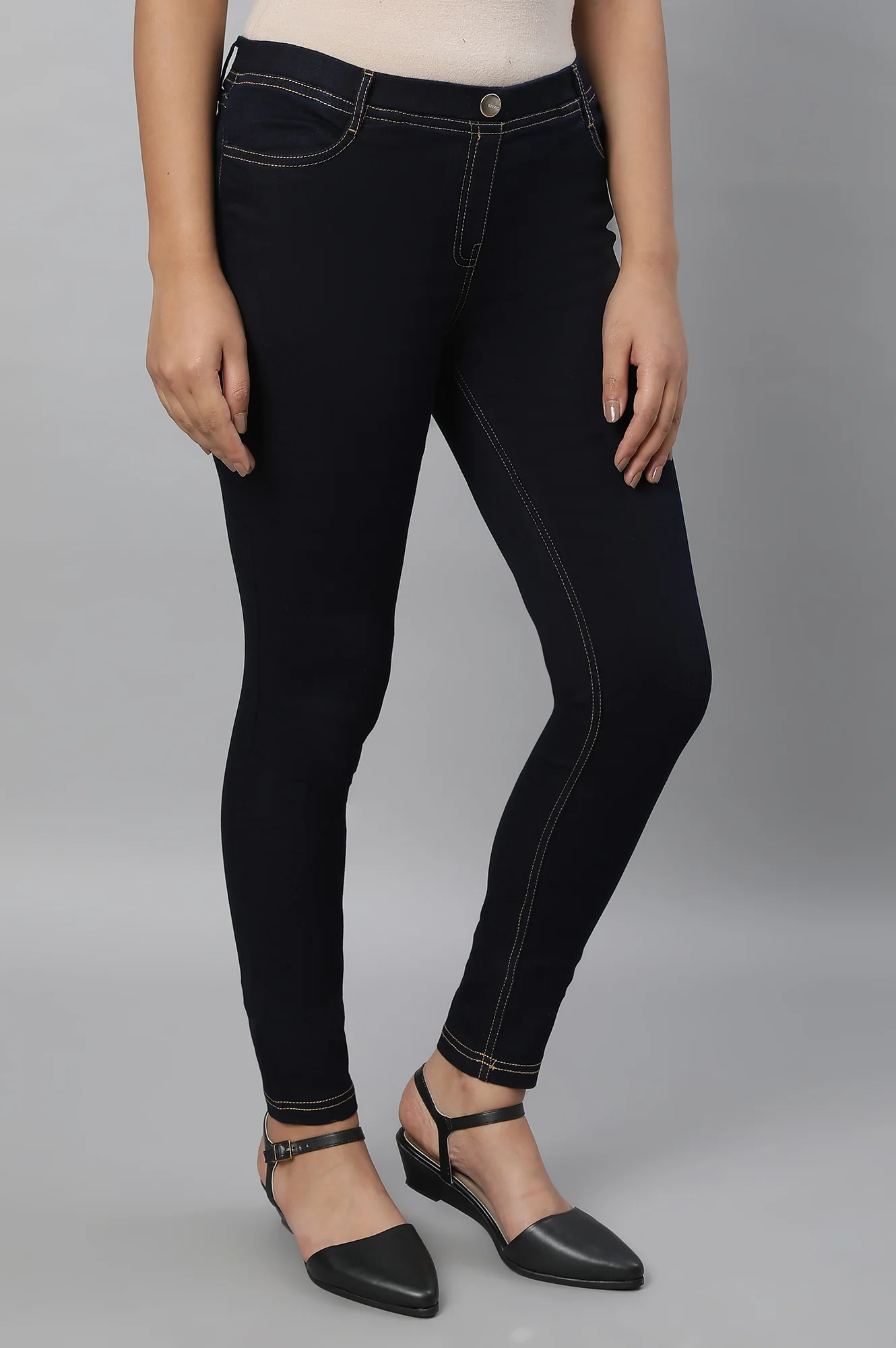 Navy Blue Solid Skinny Fit Denim Jeggings With Slip On Closure - Image 4