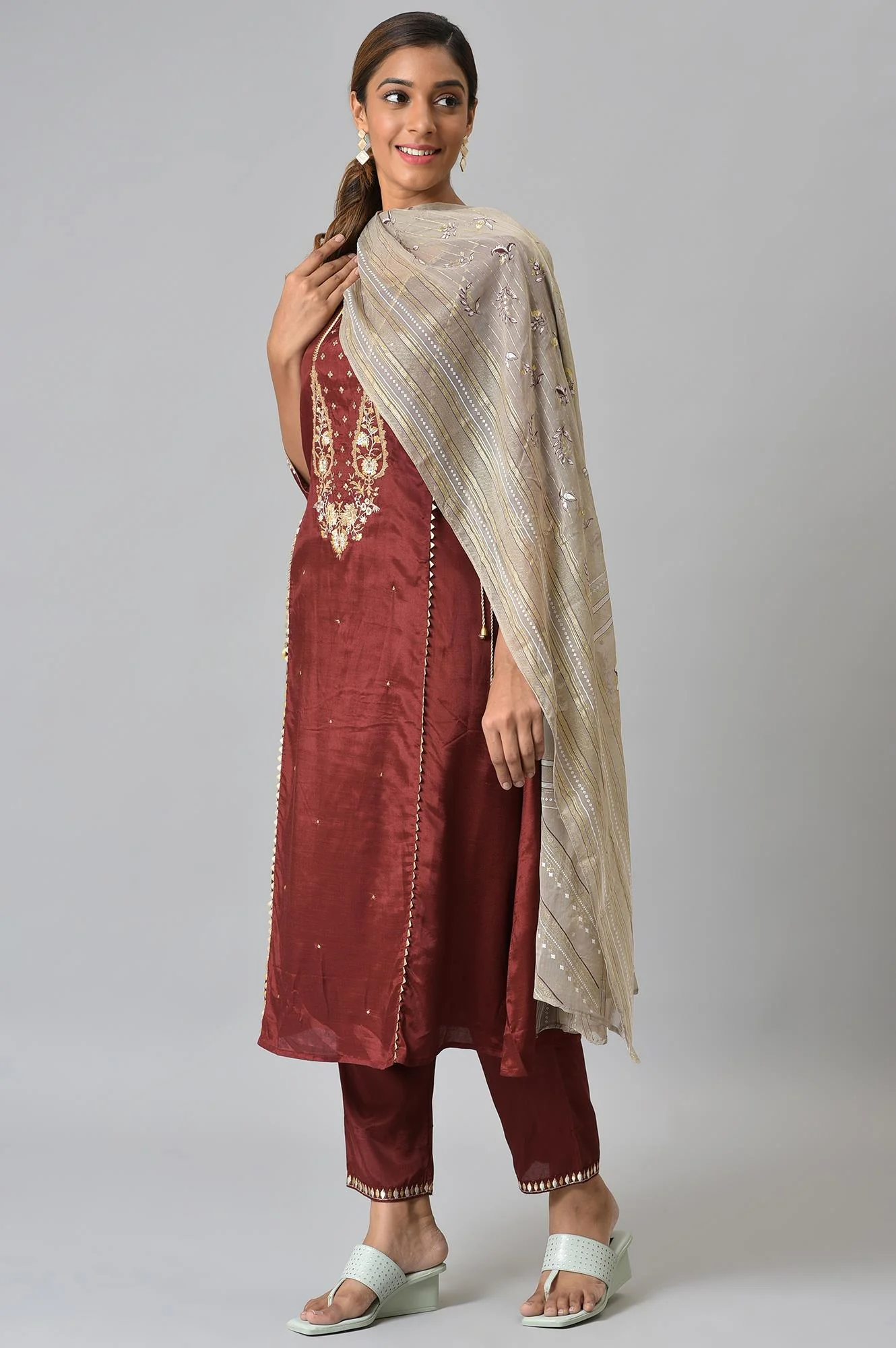 LIVA Dark Red Zari Embroidered kurta with Trousers and Grey Dupatta - Image 3
