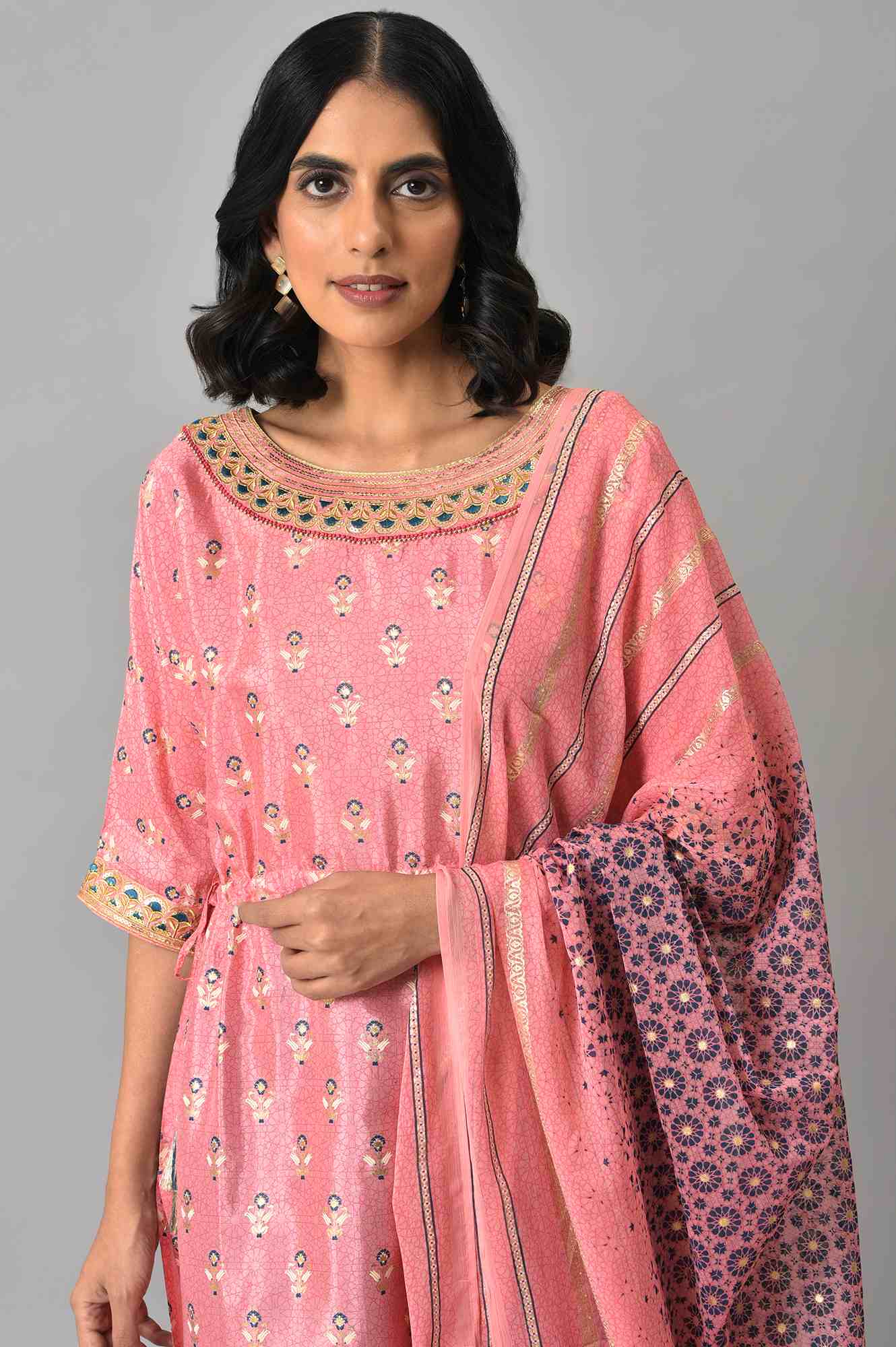 LIVA Pink Printed kurta with Blue Trousers and Pink Dupatta - Image 5
