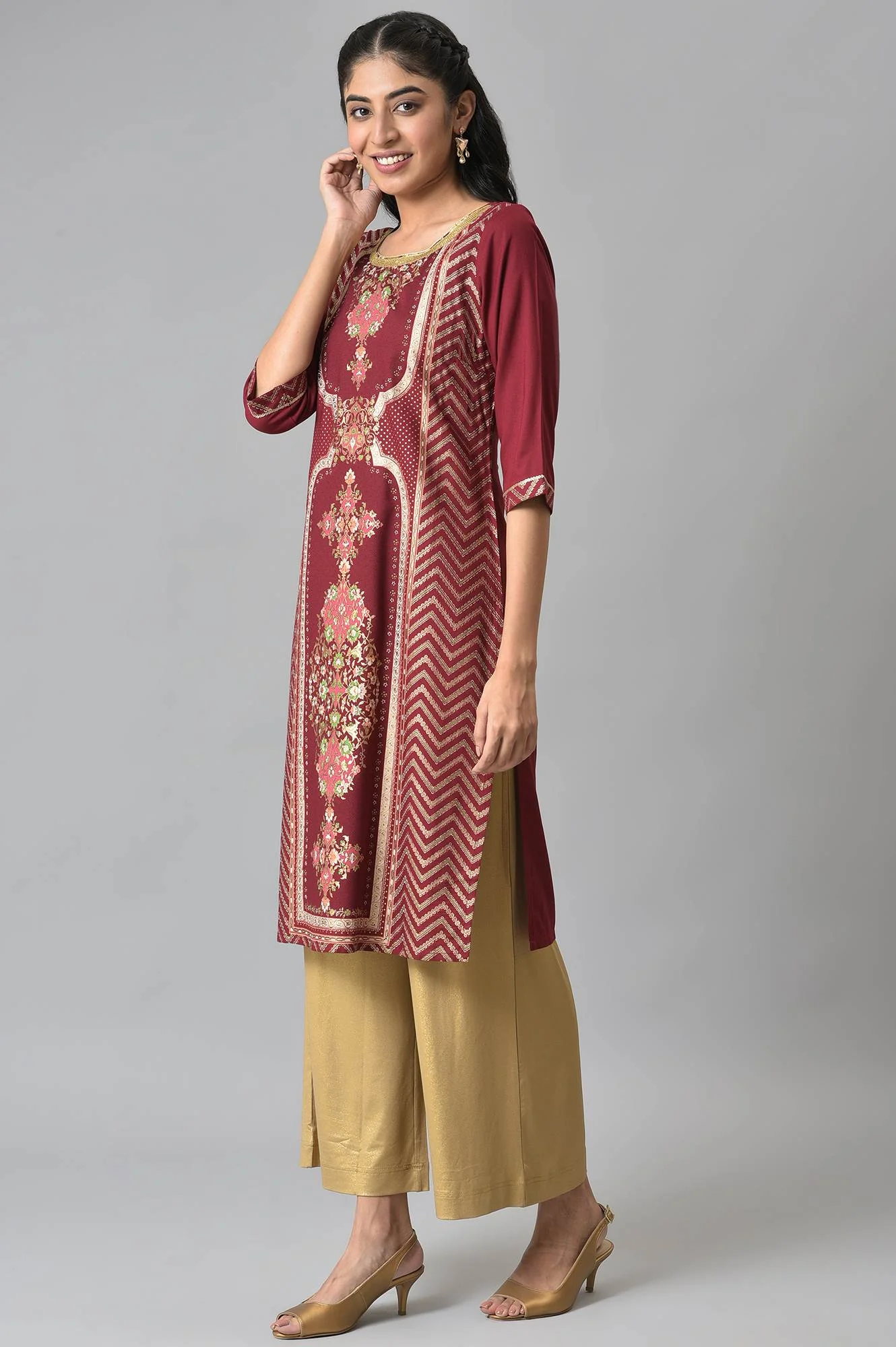 Maroon Floral Printed Sequined Ethnic LIVA kurta - Image 3