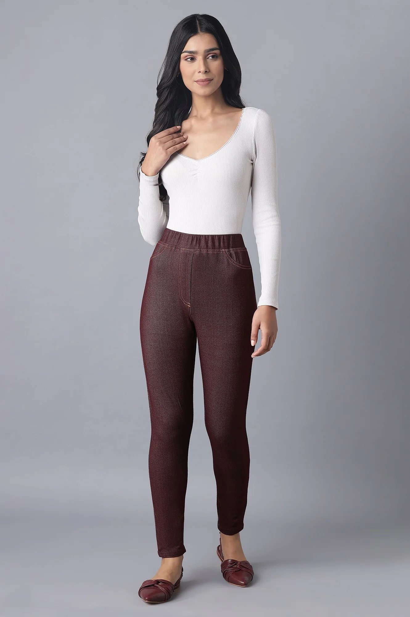 Maroon Solid Skinny Fit Cotton Jeggings With Elasticated Waist - Image 5