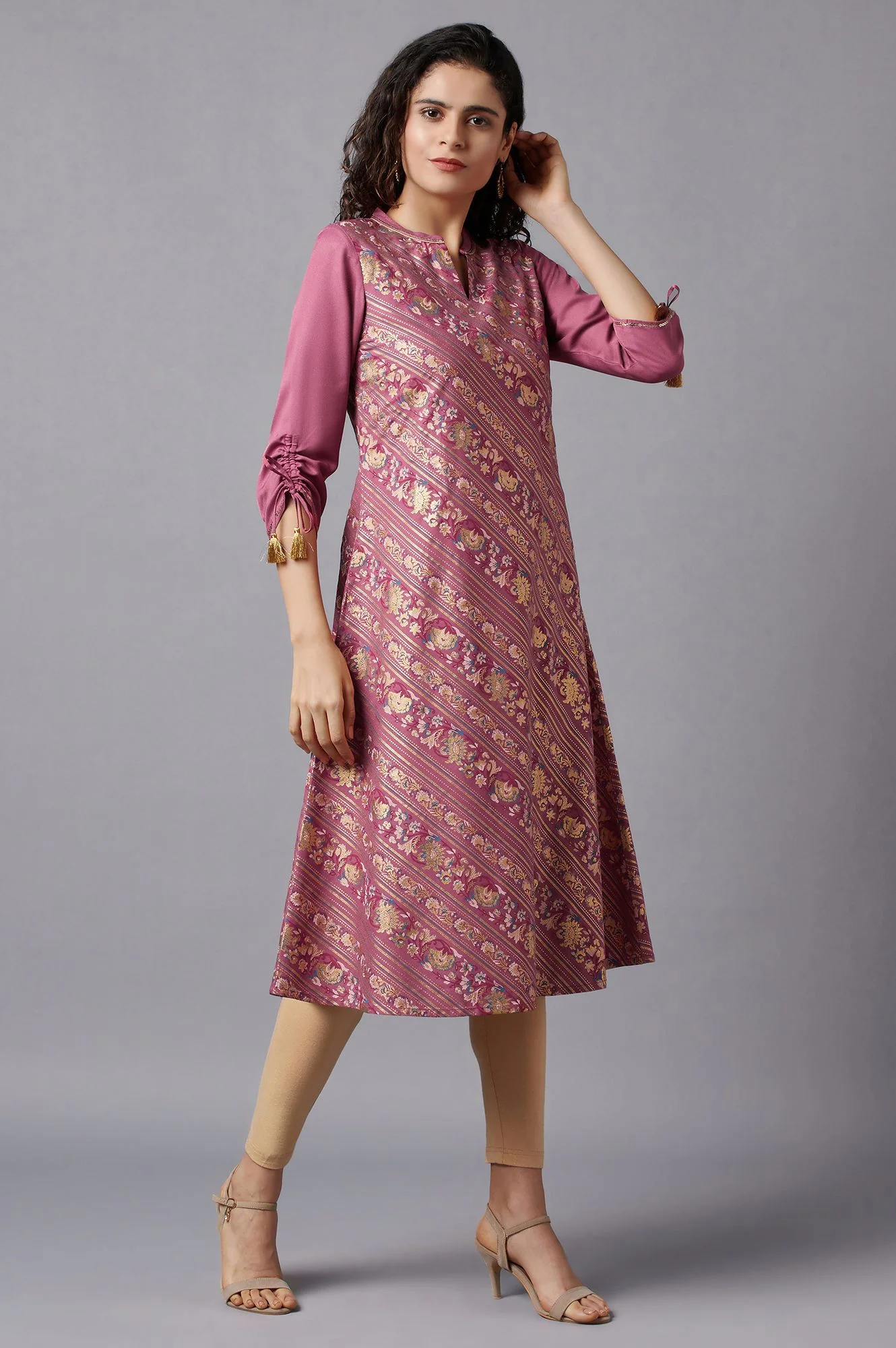 Mauve Flared Embroidered kurta - Image 4