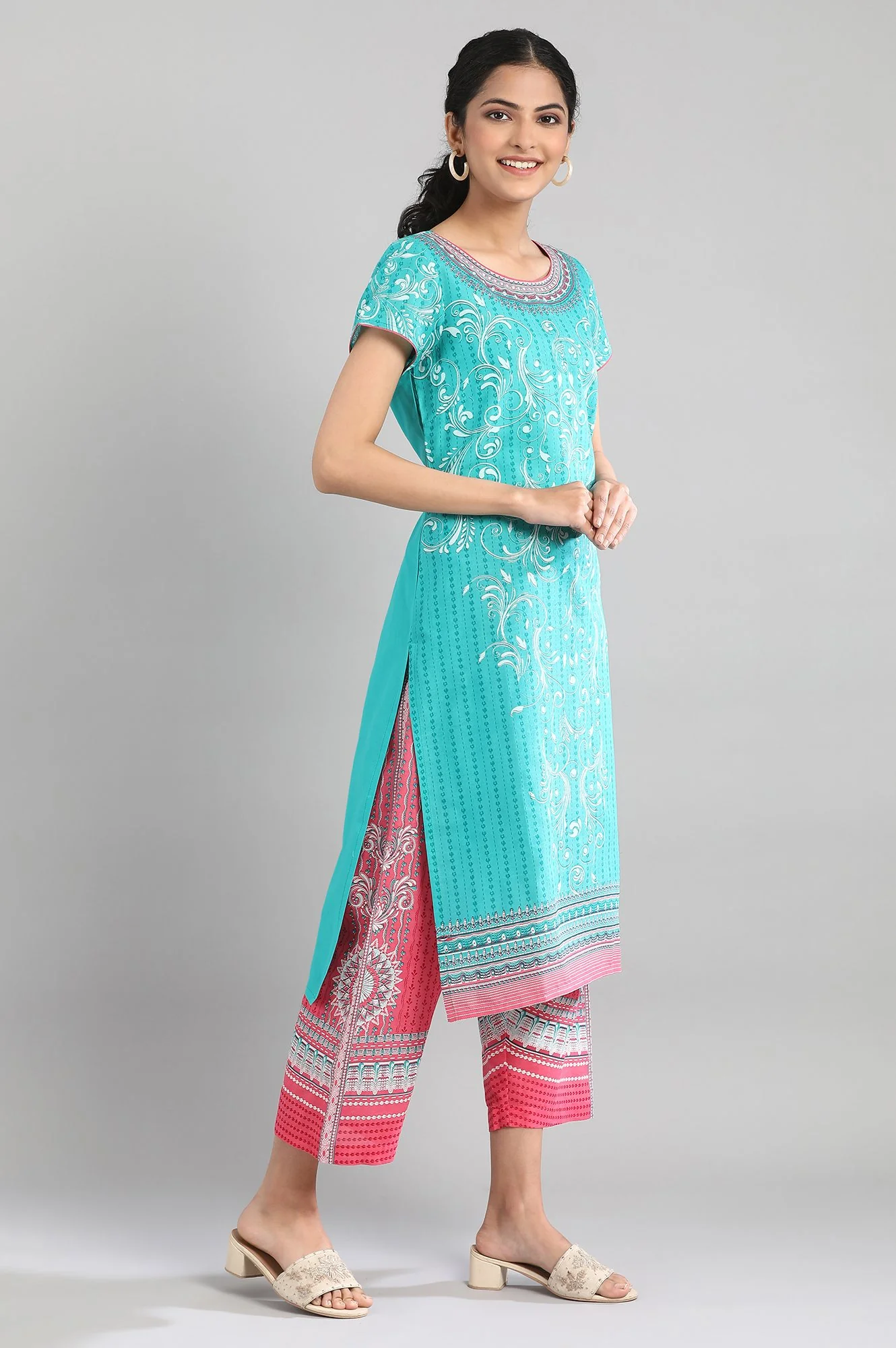 Navigate Green Cotton Printed kurta - Image 4