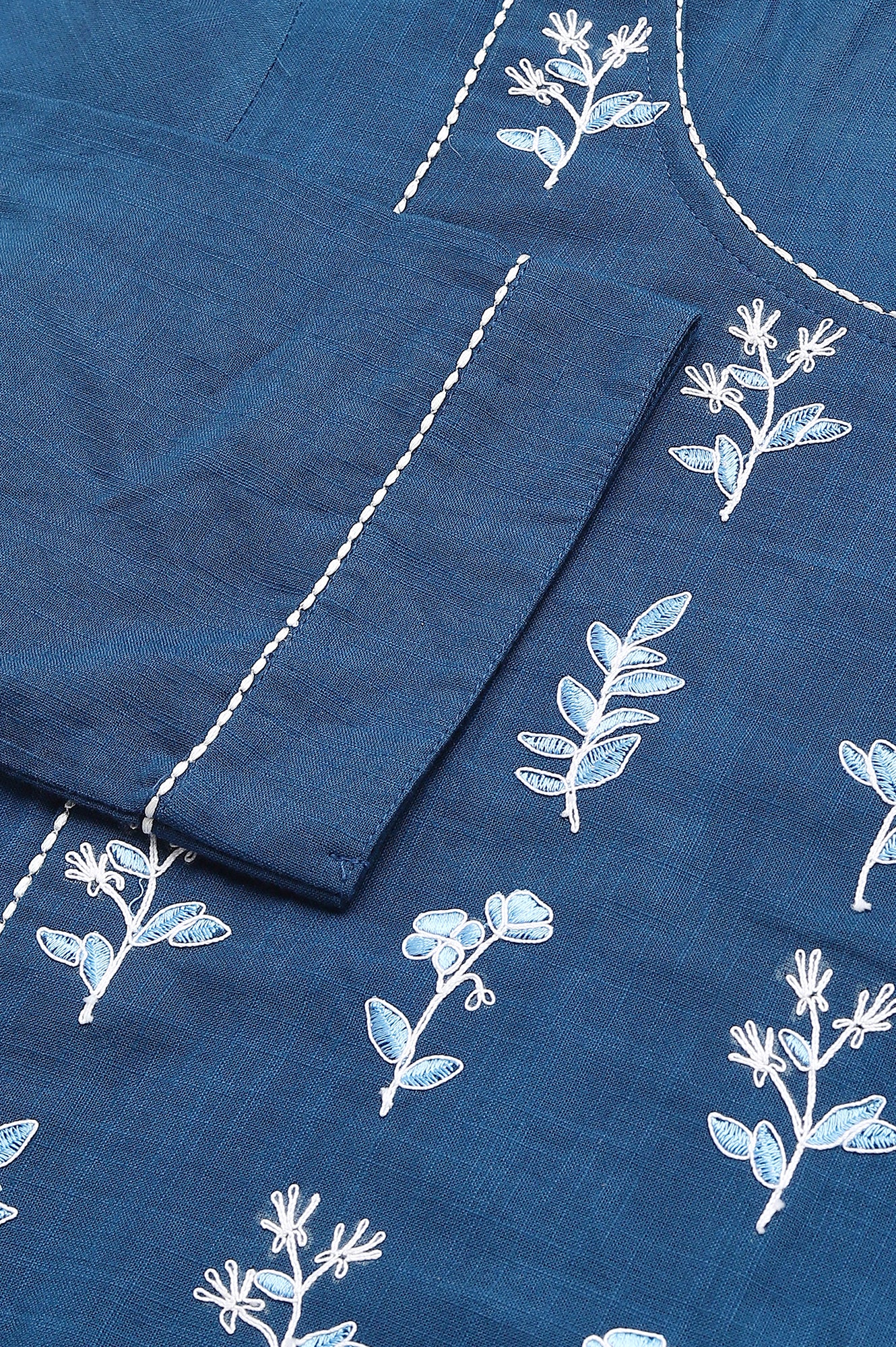 Navy Blue Embroidered Ethnic kurta - Image 7