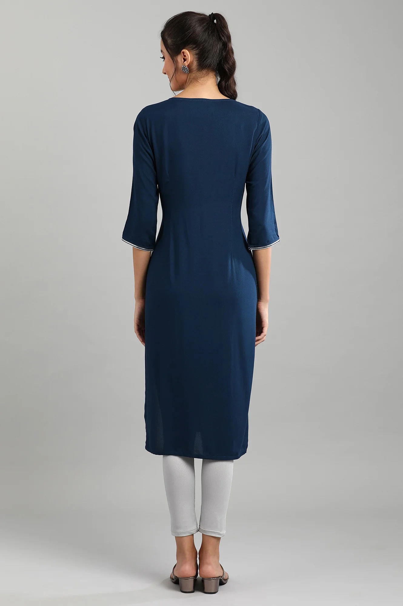 Navy Blue Embroidered kurta in Round Neckline - Image 2