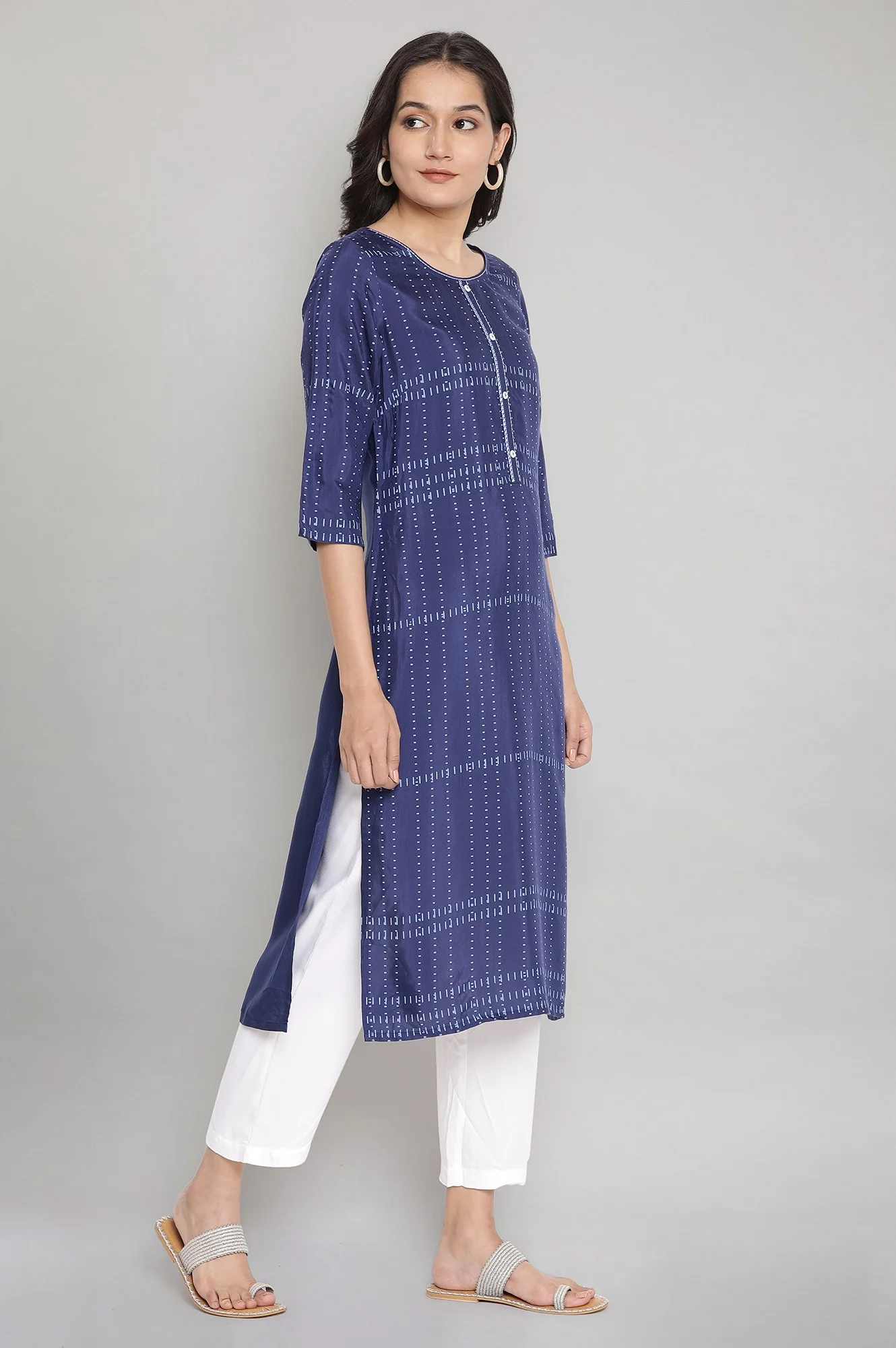 Navy Blue Round Neck Printed Straight kurta - Image 4