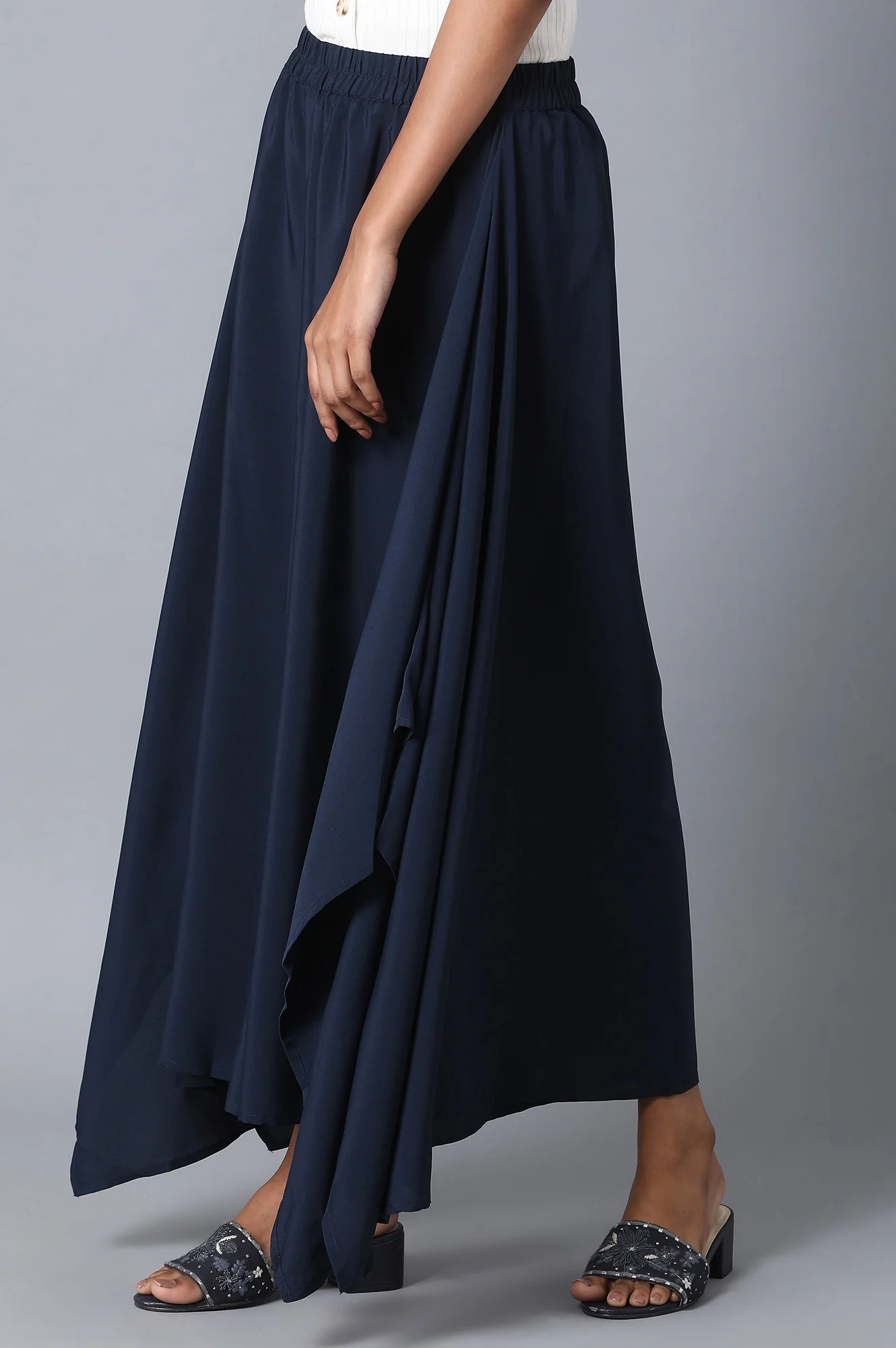 Navy Blue Solid Flared Woven Palazzo With Elasticated Waist - Image 3
