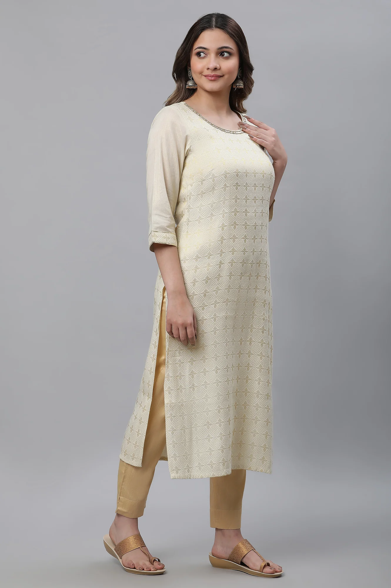 Off-White Zari Dobby Festive Kurta - Image 4