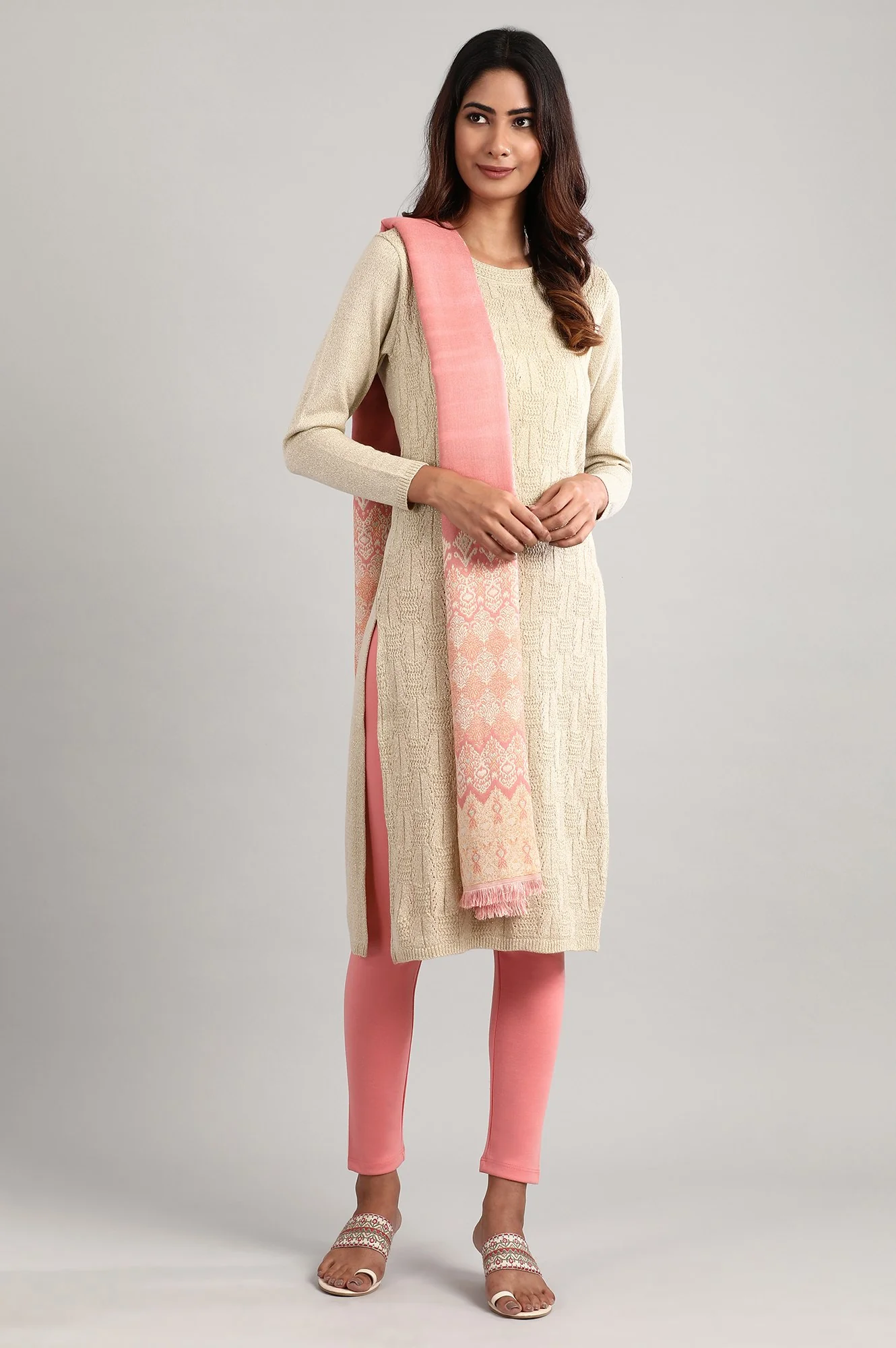 Peach-coloured Woven Reversable Shawl - Image 2