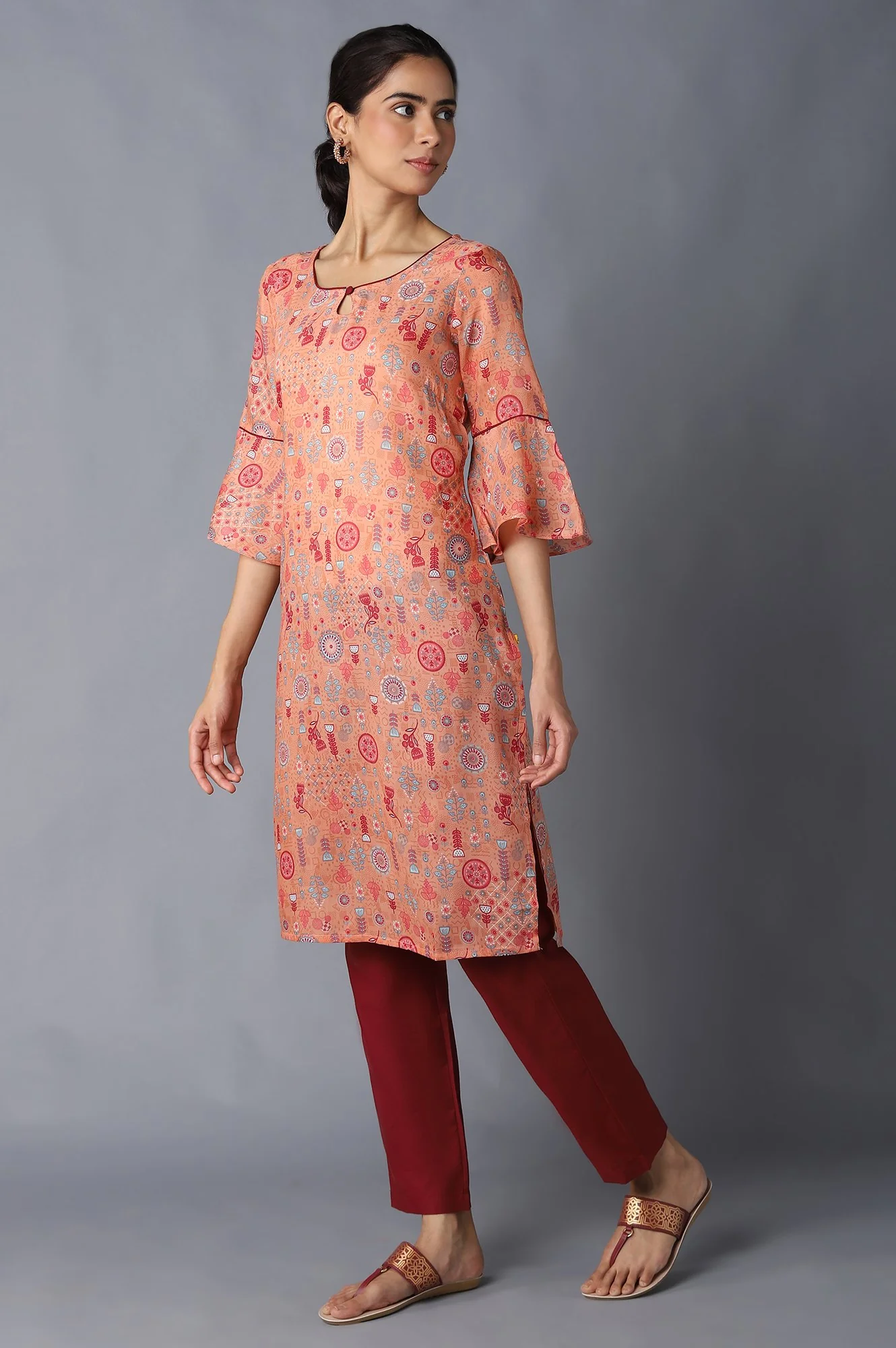 Aure Collection By Aurelia Peach Floral Printed kurta With Maroon Trousers - Image 3