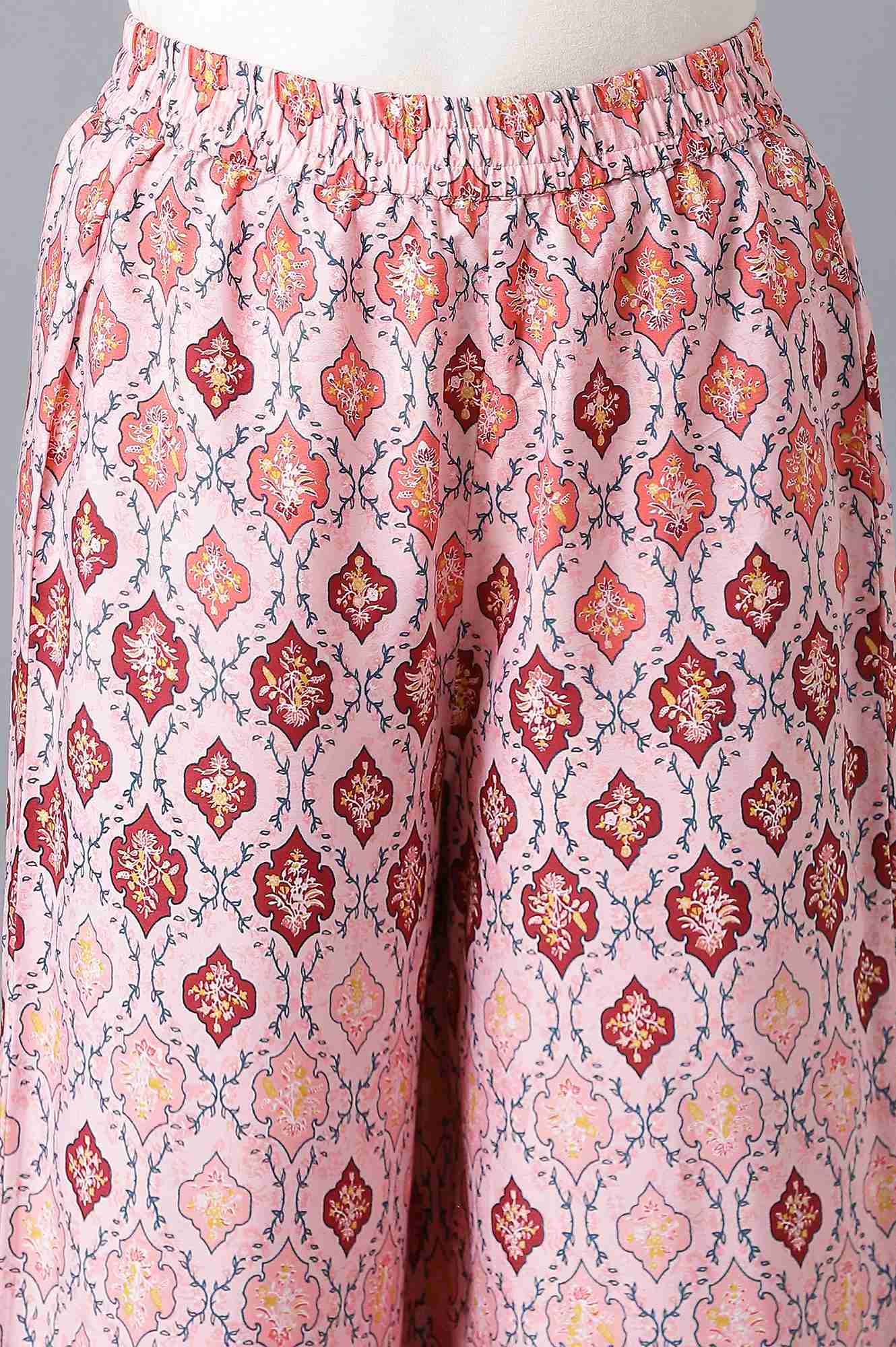 Pink Embroidered kurta In Round Neck With Pink Straight Palazzo - Image 6