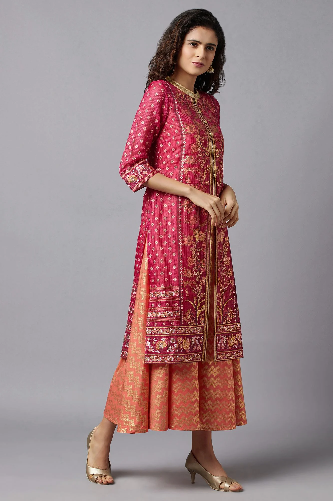 Pink Ethnic Gillet and kurta Set - Image 4