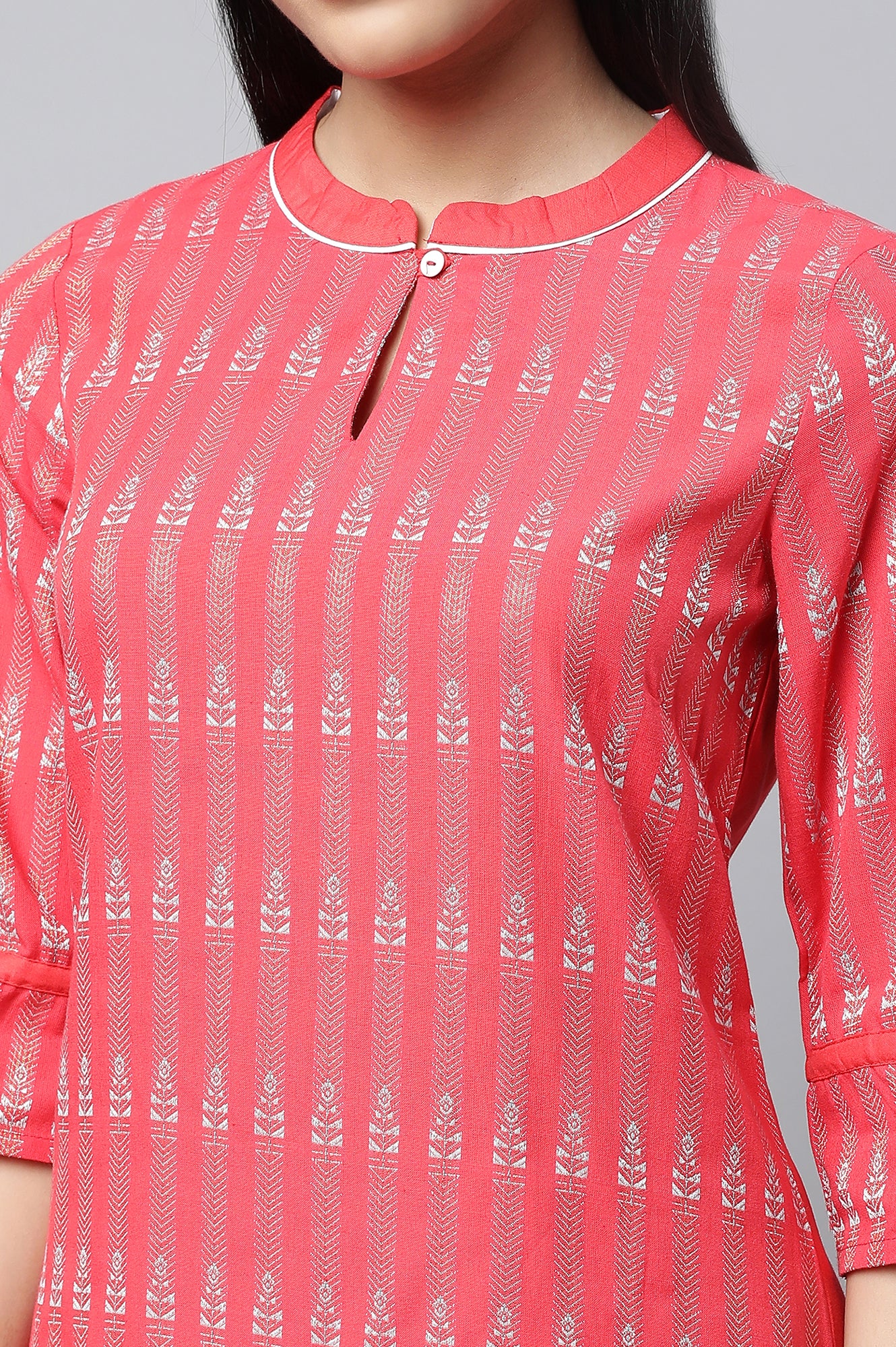 Pink Printed kurta with Trousers Set - Image 7