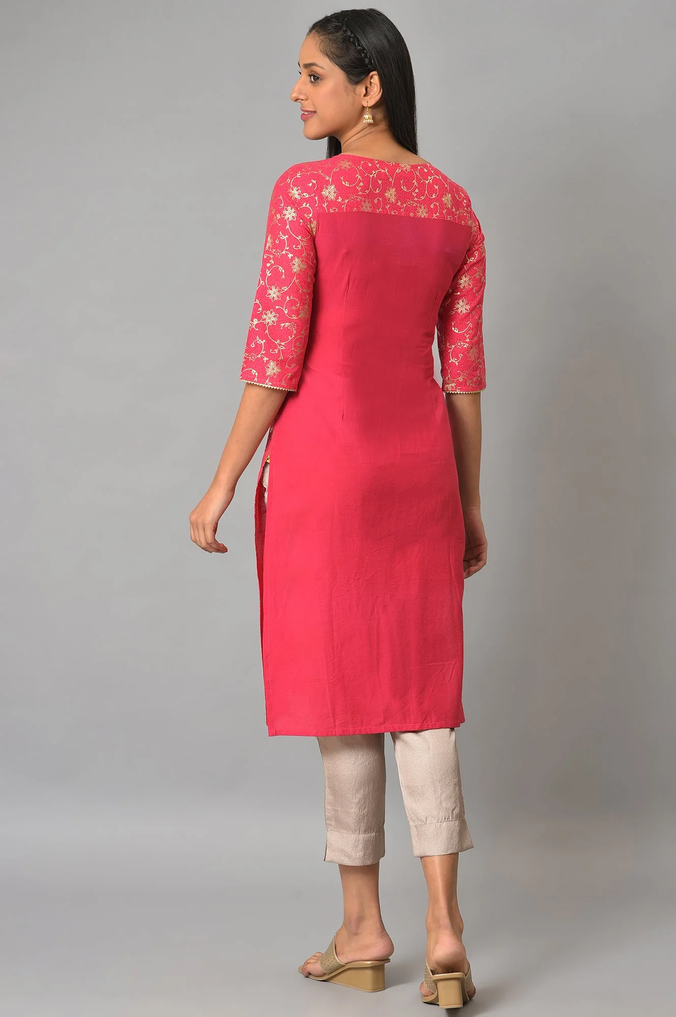 Pink Rayon kurta In Floral Foil Print - Image 2