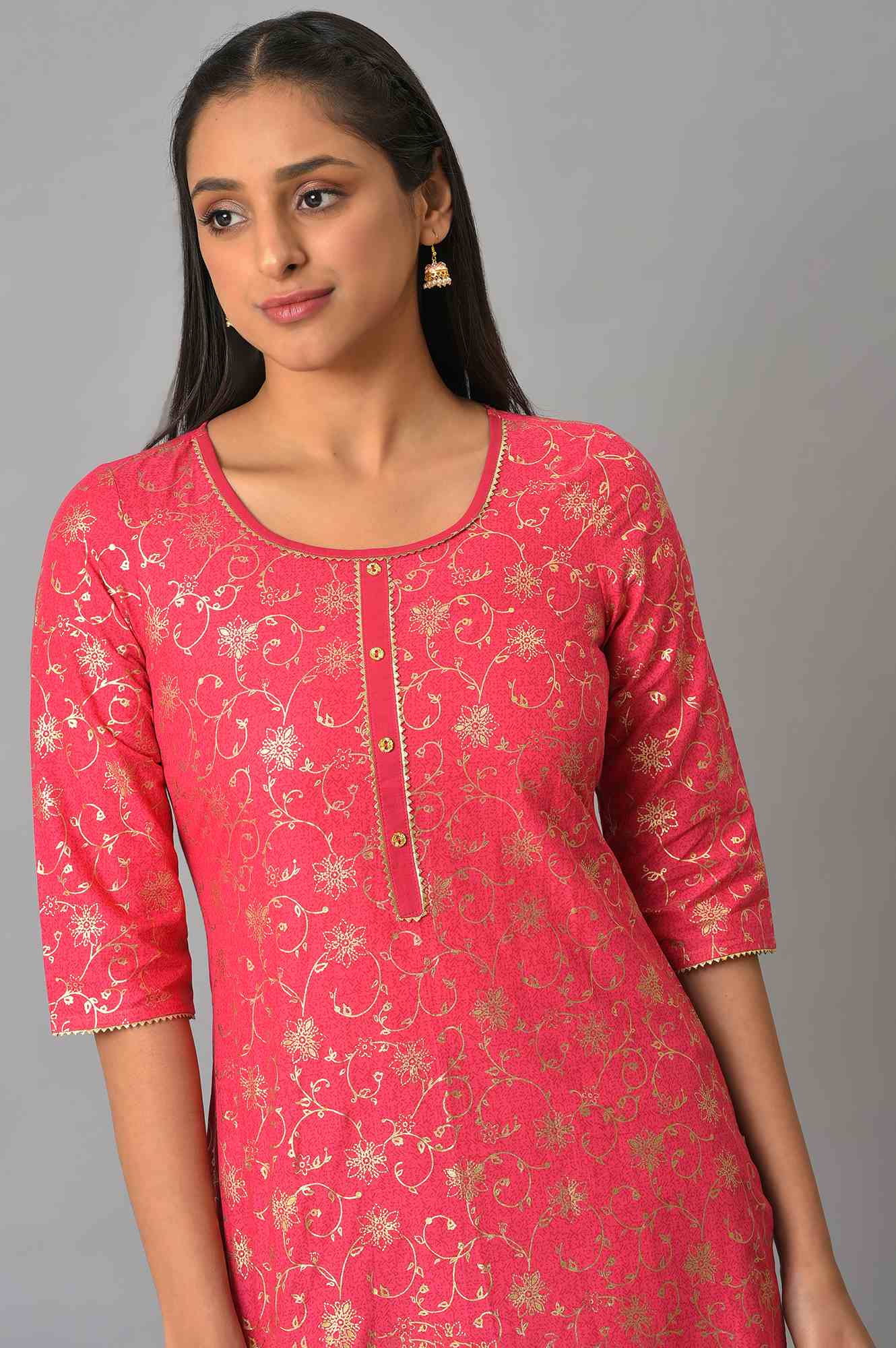 Pink Rayon kurta In Floral Foil Print - Image 5