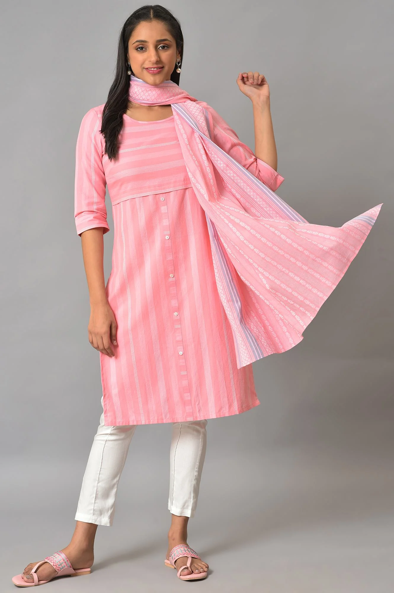 Pink Yarn-Dyed Premium Dupatta - Image 3