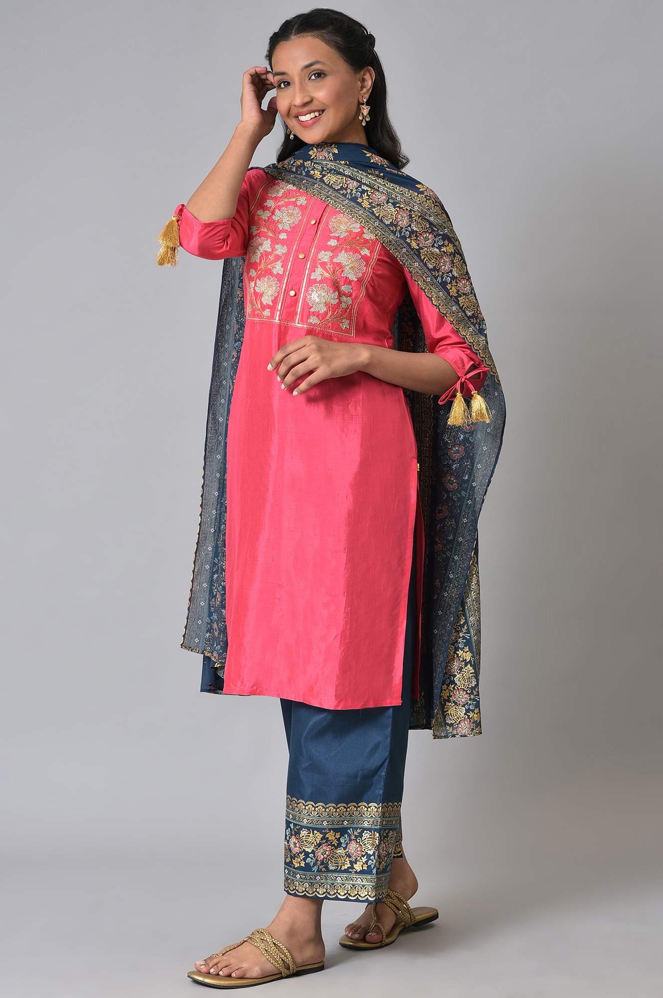 Pink Zari Embroidered Festive kurta Set - Image 3