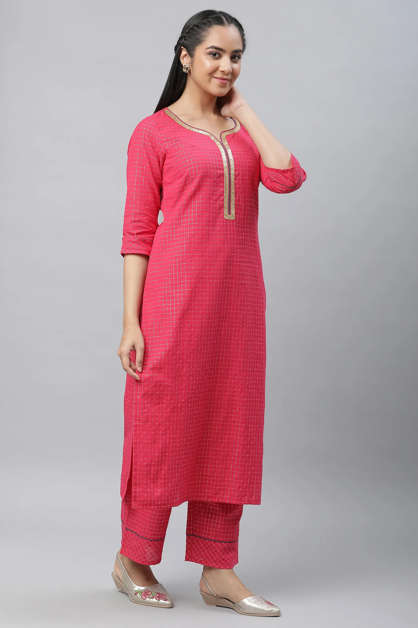 Pink Yarn Dyed Kurta Straight Pants and Grey Dupatta Set - Image 5