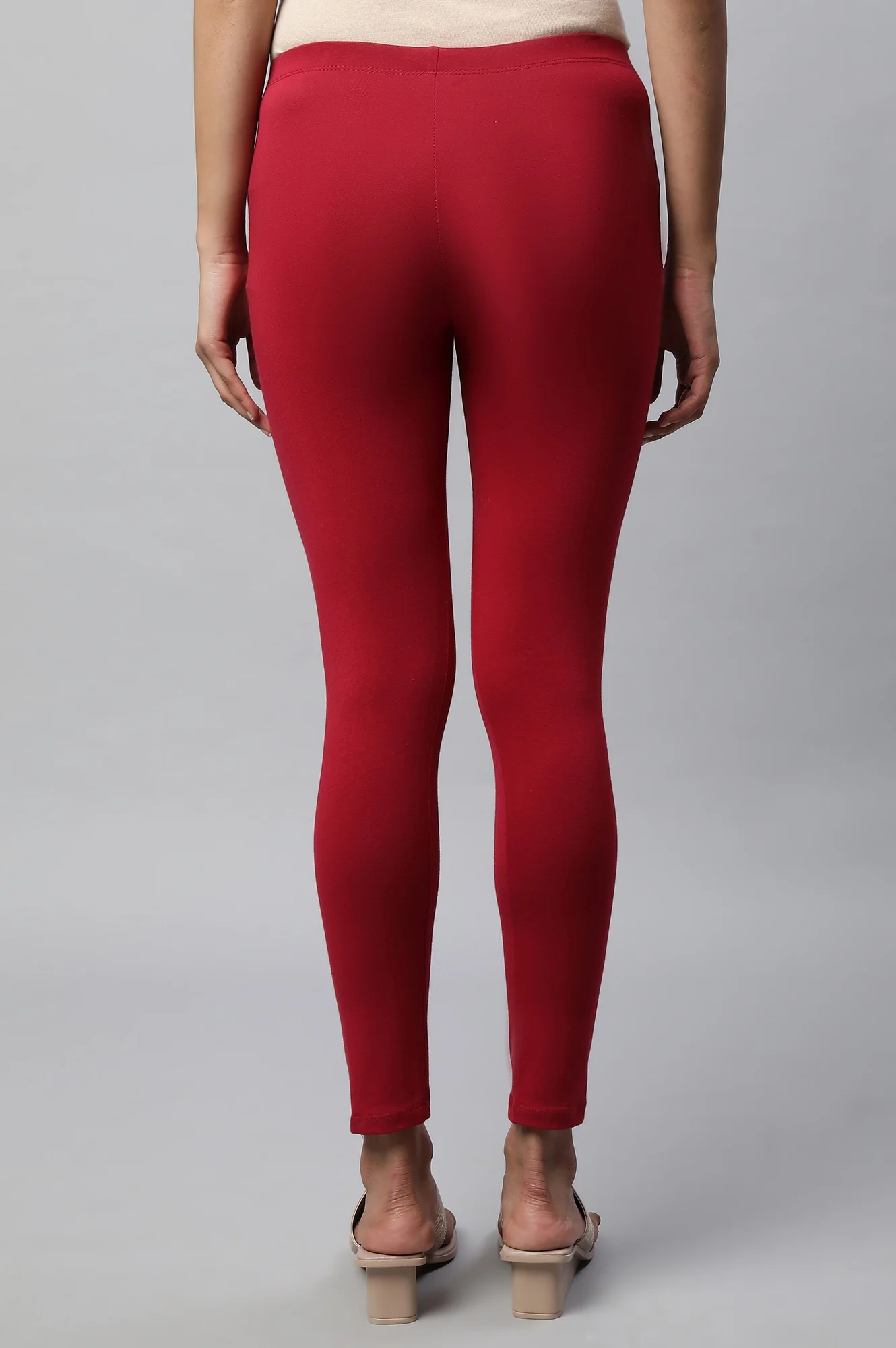 Red Solid Skinny Fit Cotton Tights With Slip On Closure - Image 2