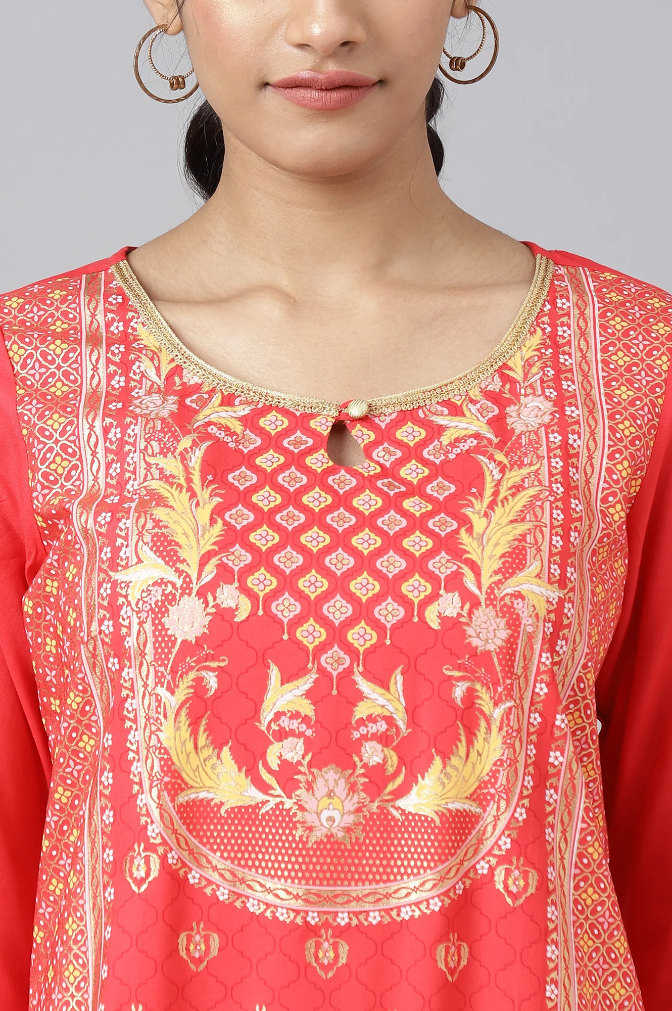 Red Floral Foil Print Ethnic kurta - Image 8