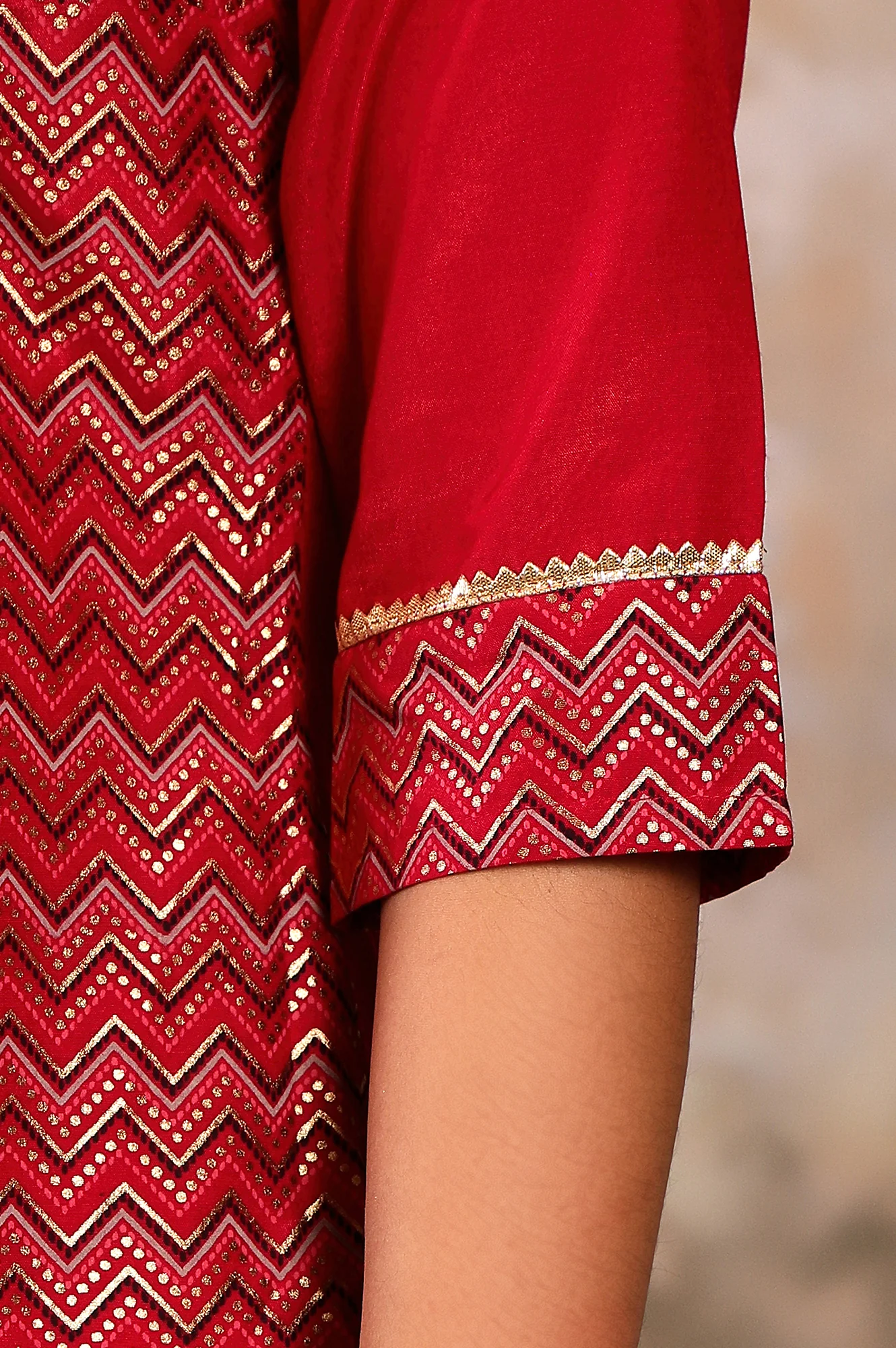 Red Printed Round Neck kurta With Lace Detail - Image 8