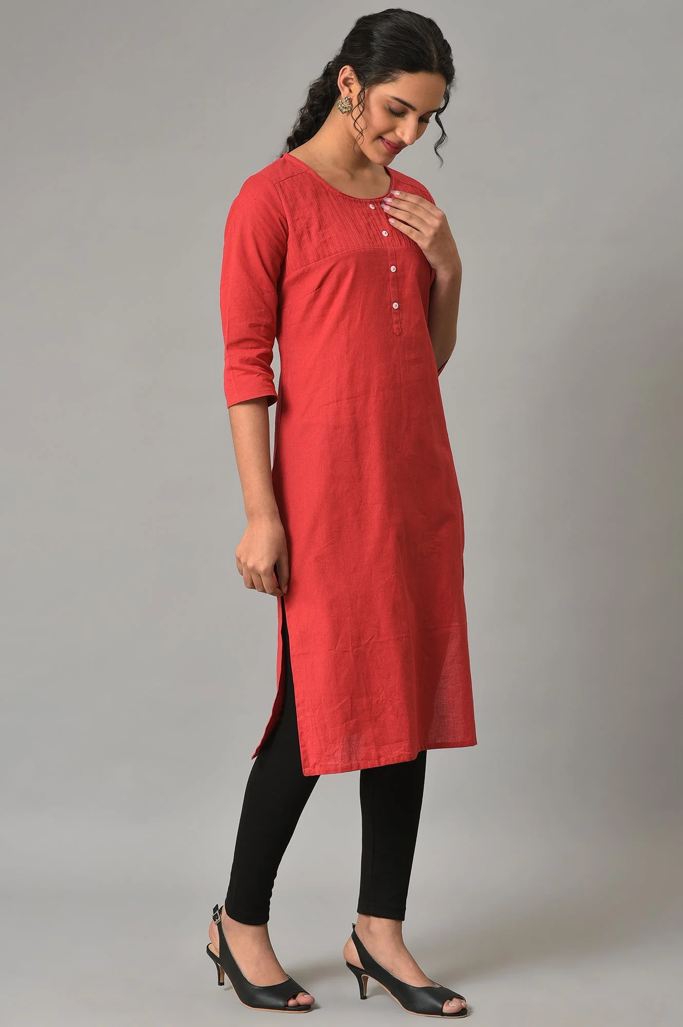 Red Solid Cotton kurta - Image 4