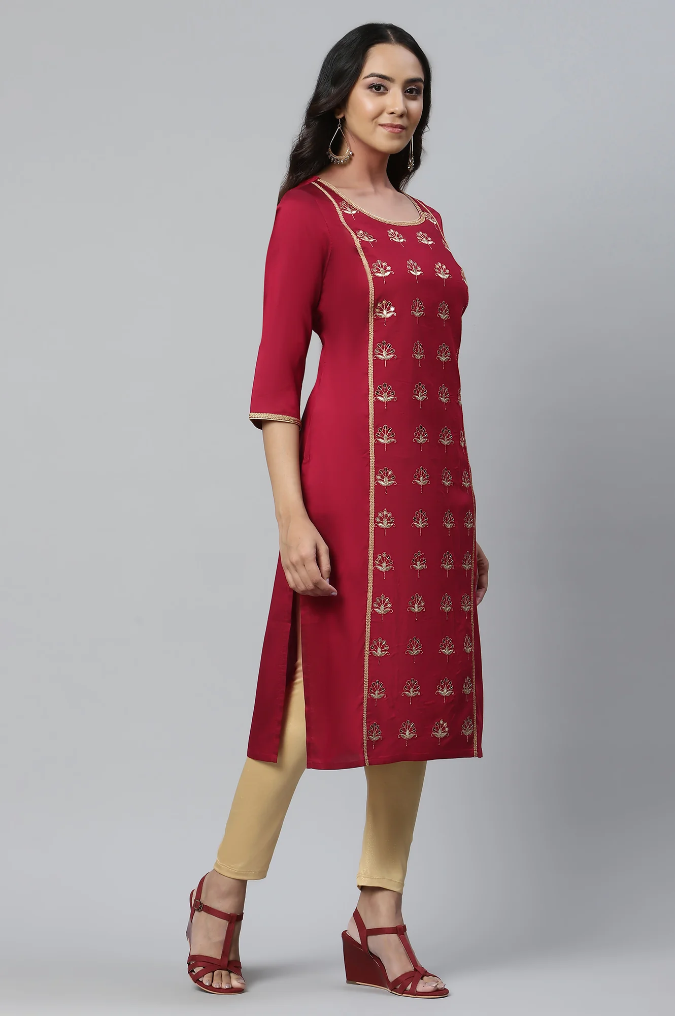 Red Zari Embroidered Ethnic kurta - Image 4