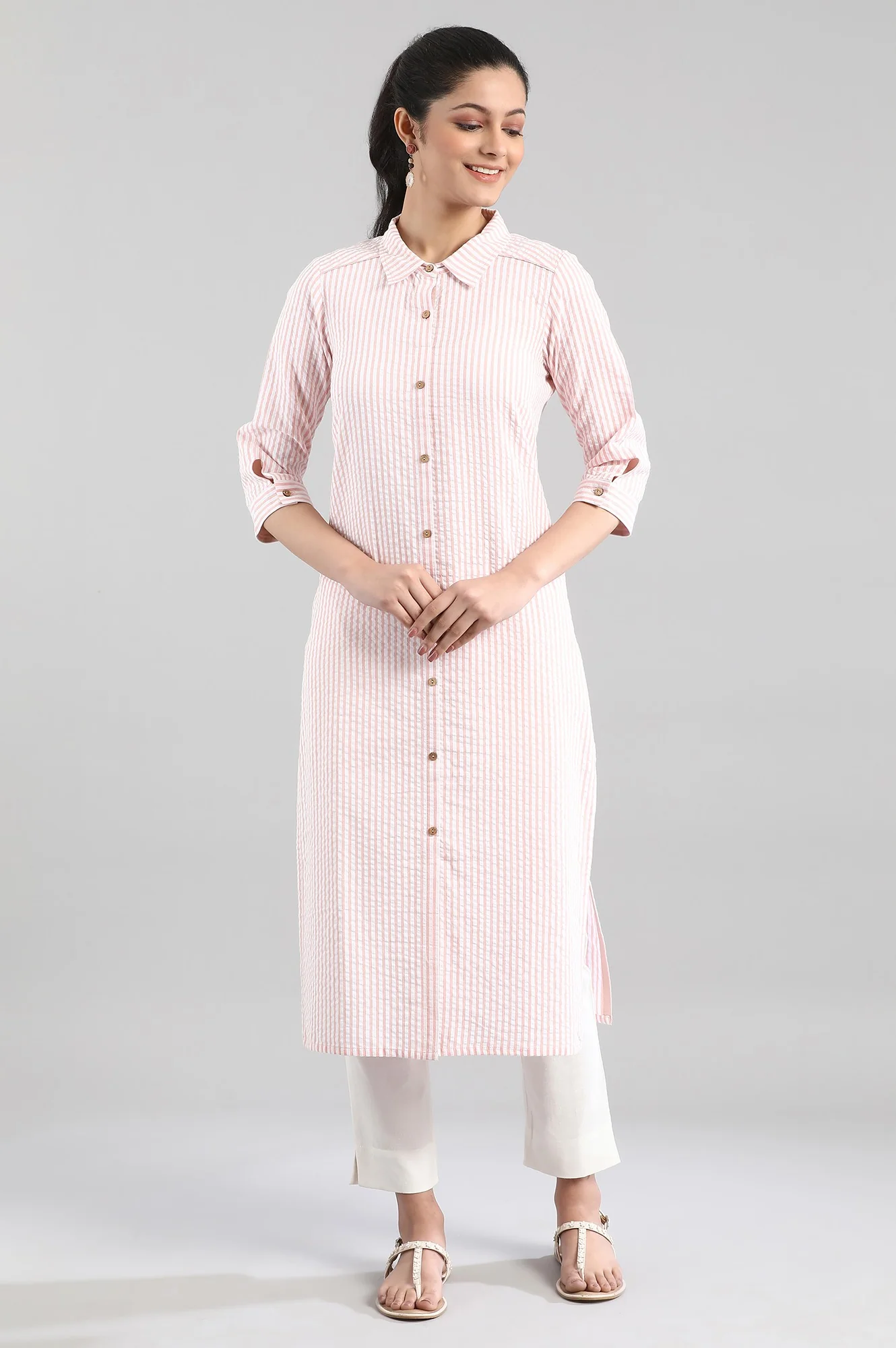 White Ankle Lenth Trousers - Image 5