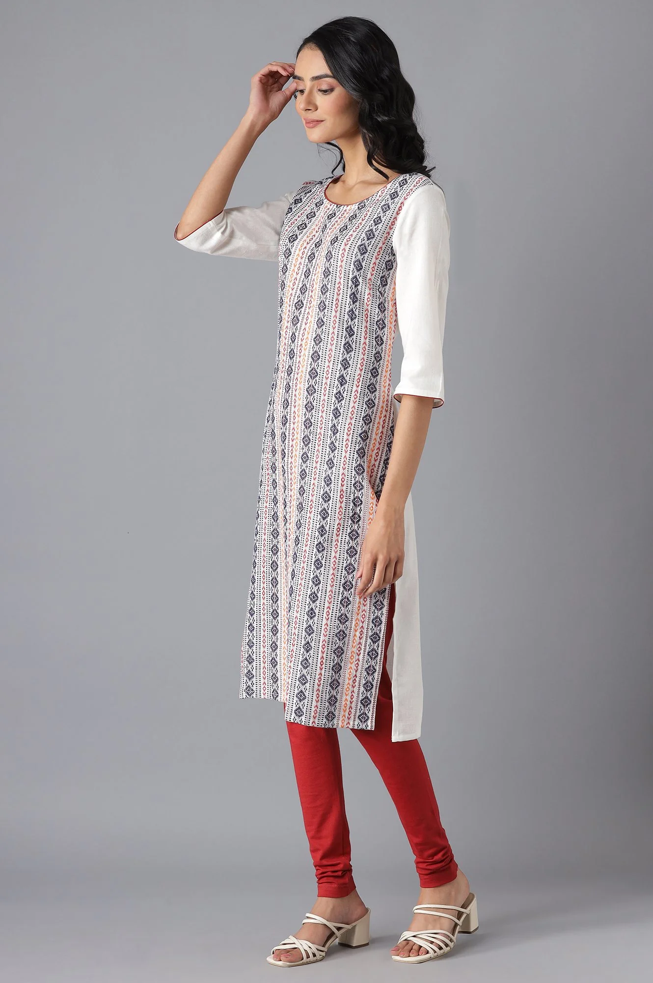 Aurelia White Geometric Printed Pure Cotton Straight Kurta - Image 3