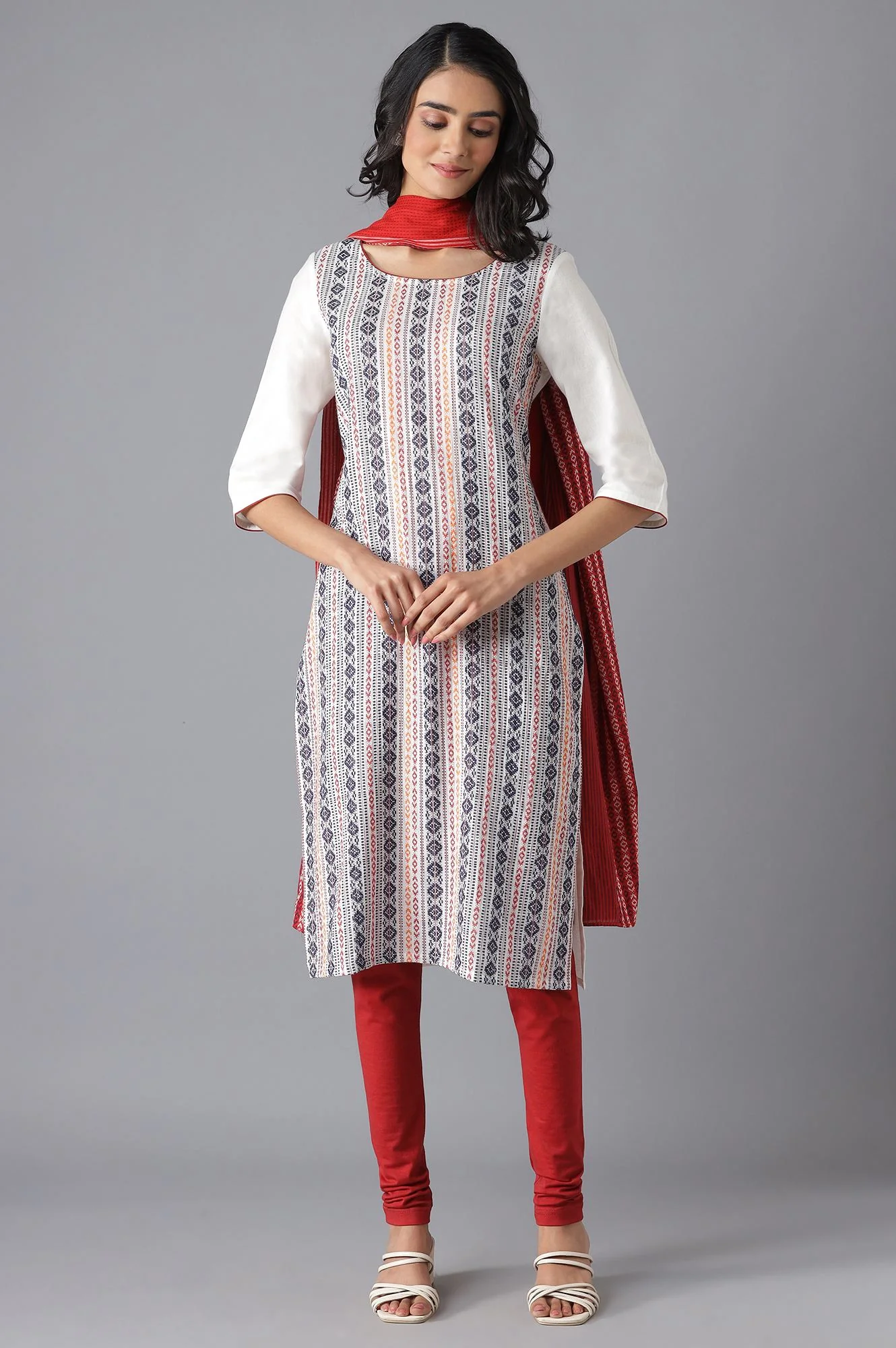 Aurelia White Geometric Printed Pure Cotton Straight Kurta - Image 5