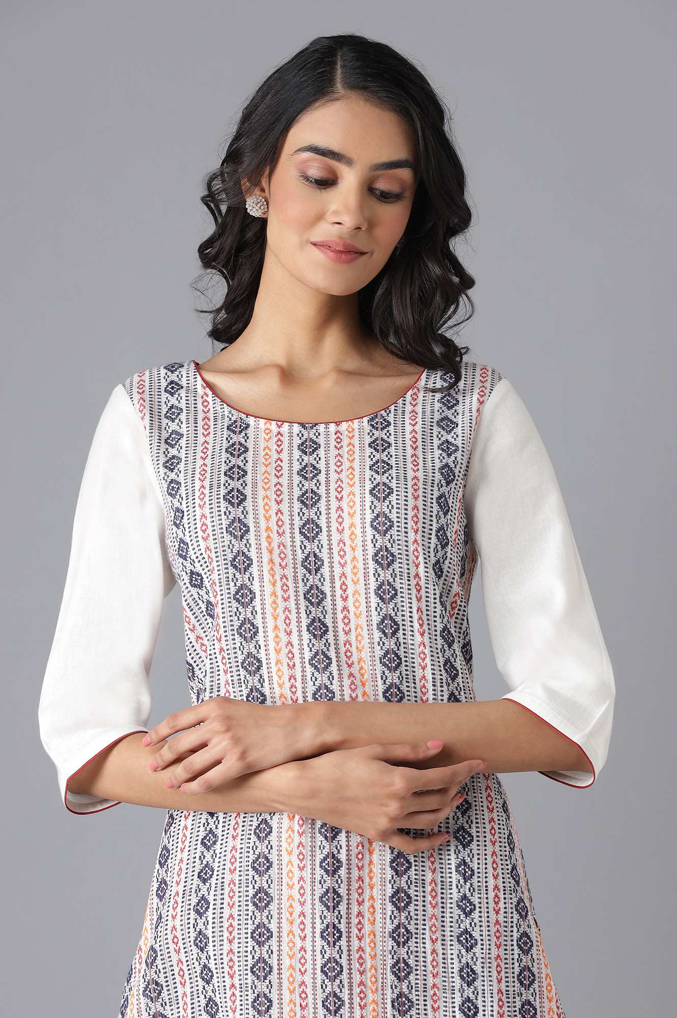 Aurelia White Geometric Printed Pure Cotton Straight Kurta - Image 6