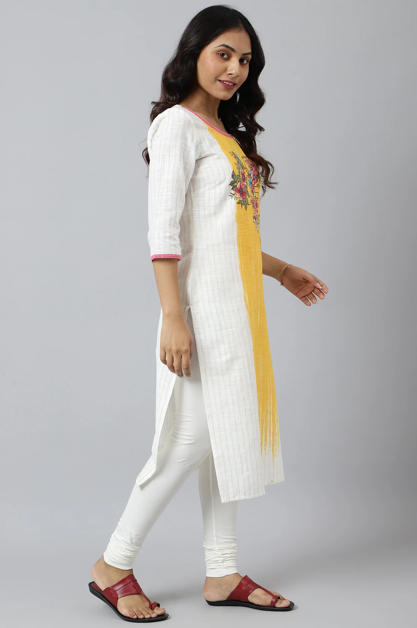 White Ethnic kurta with Yellow & Pink Placement Print - Image 6