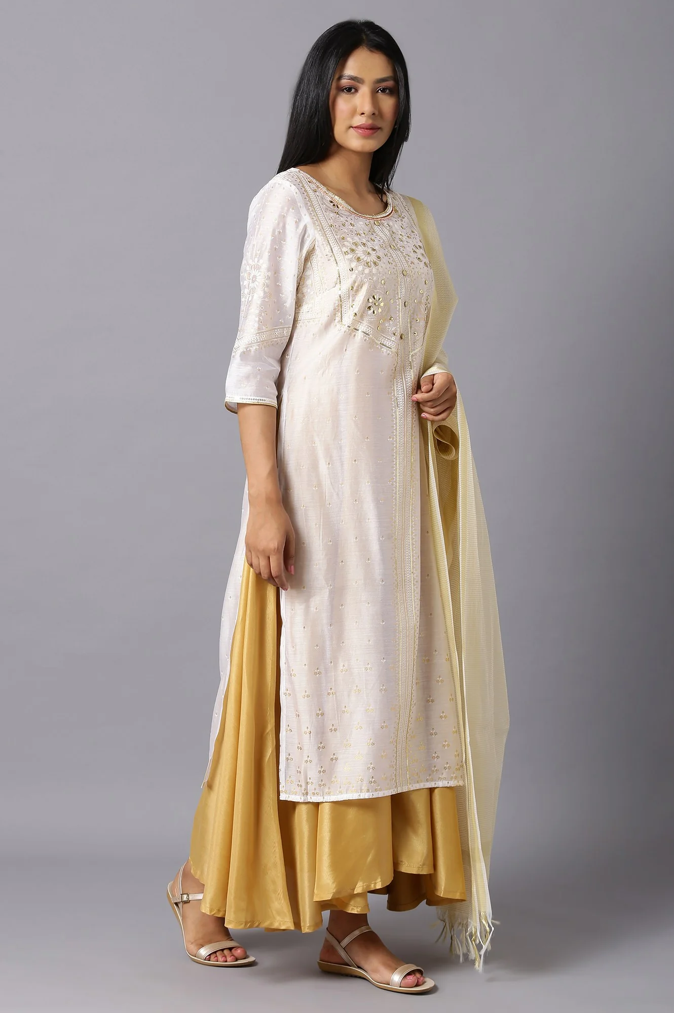 White Gotta Patti kurta and Dupatta Set - Image 4