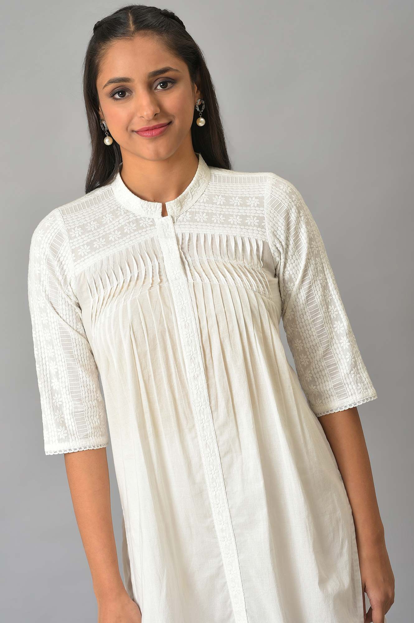 White Schiffli kurta And Palazzo Set - Image 5