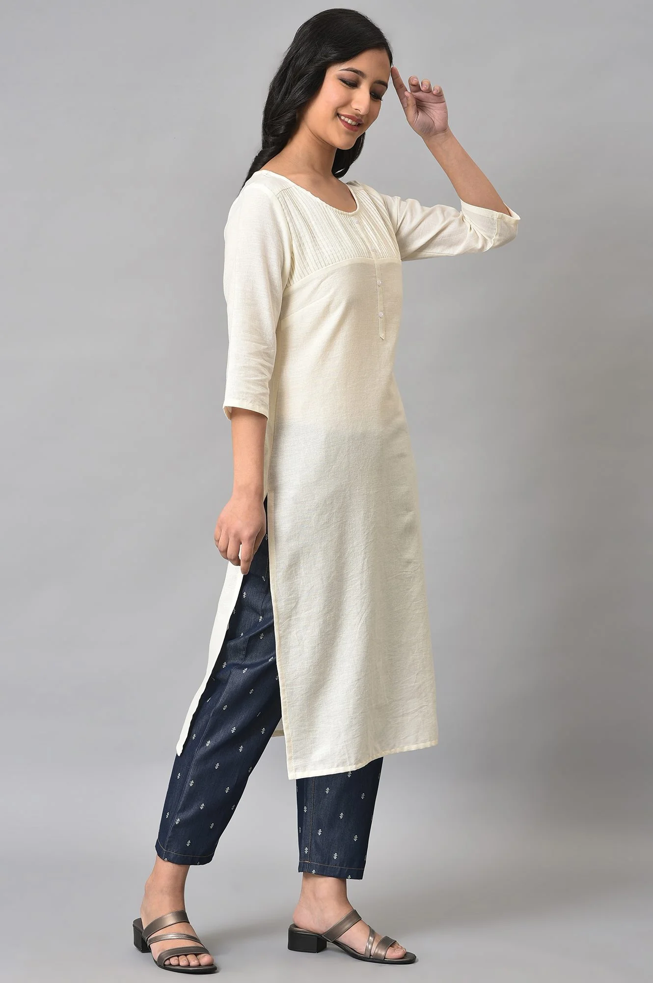 White Solid Cotton kurta - Image 4