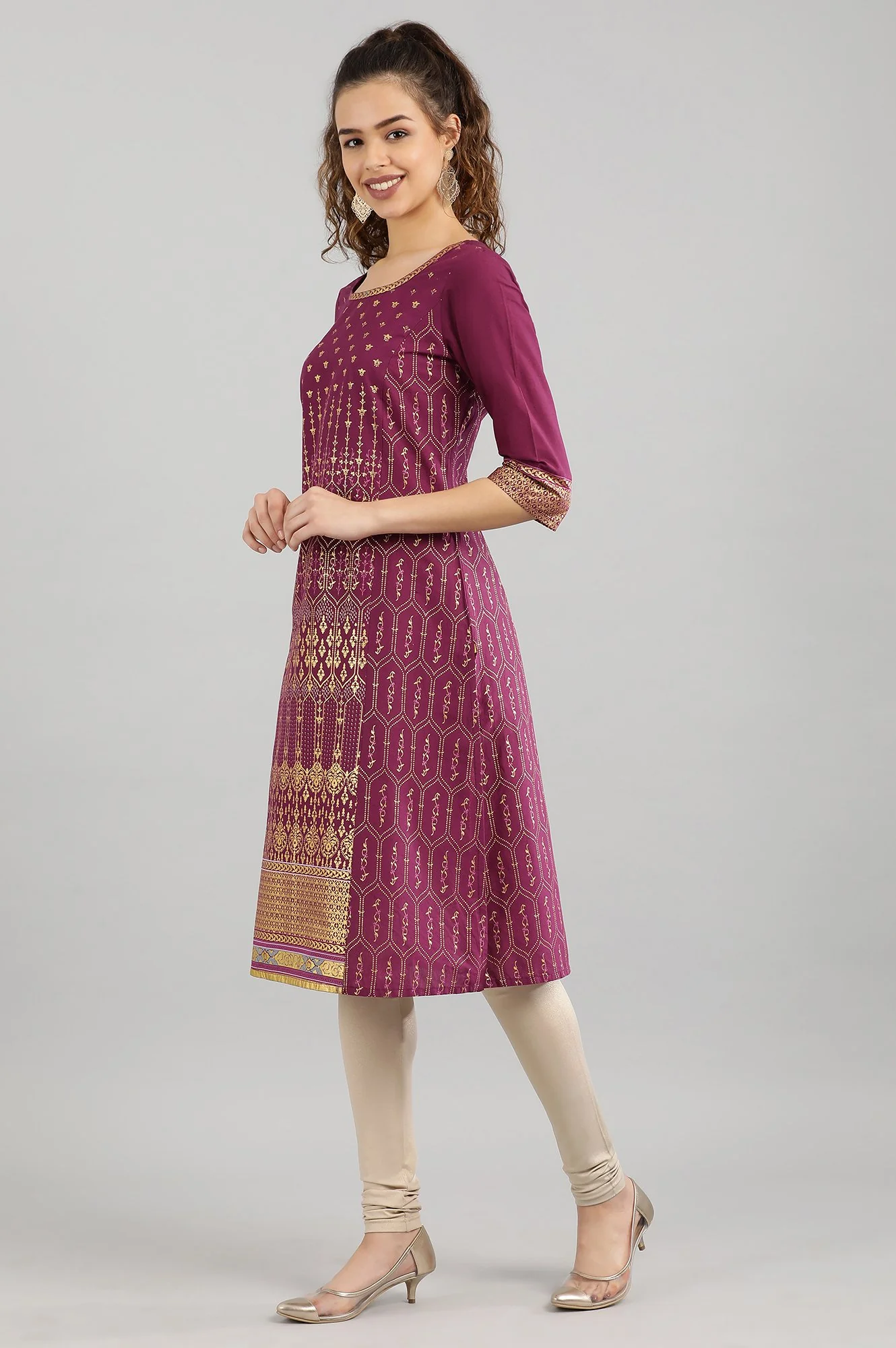 Wine Geometric Print Straight kurta in Round neck - Image 3
