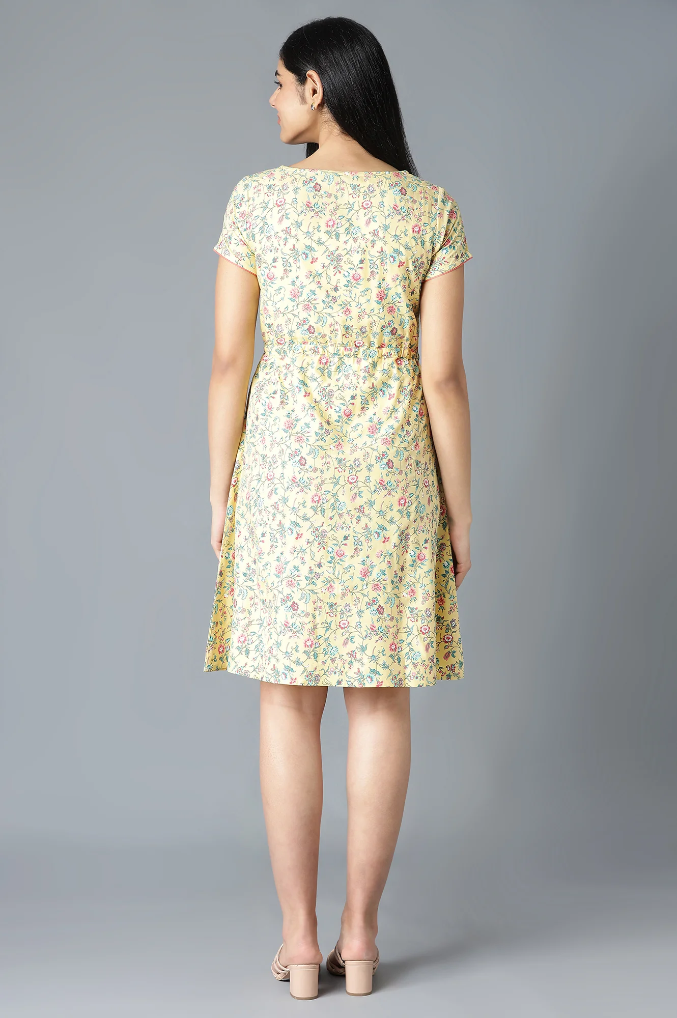 Yellow Flared Dress In Floral Print And Round Neck - Image 2
