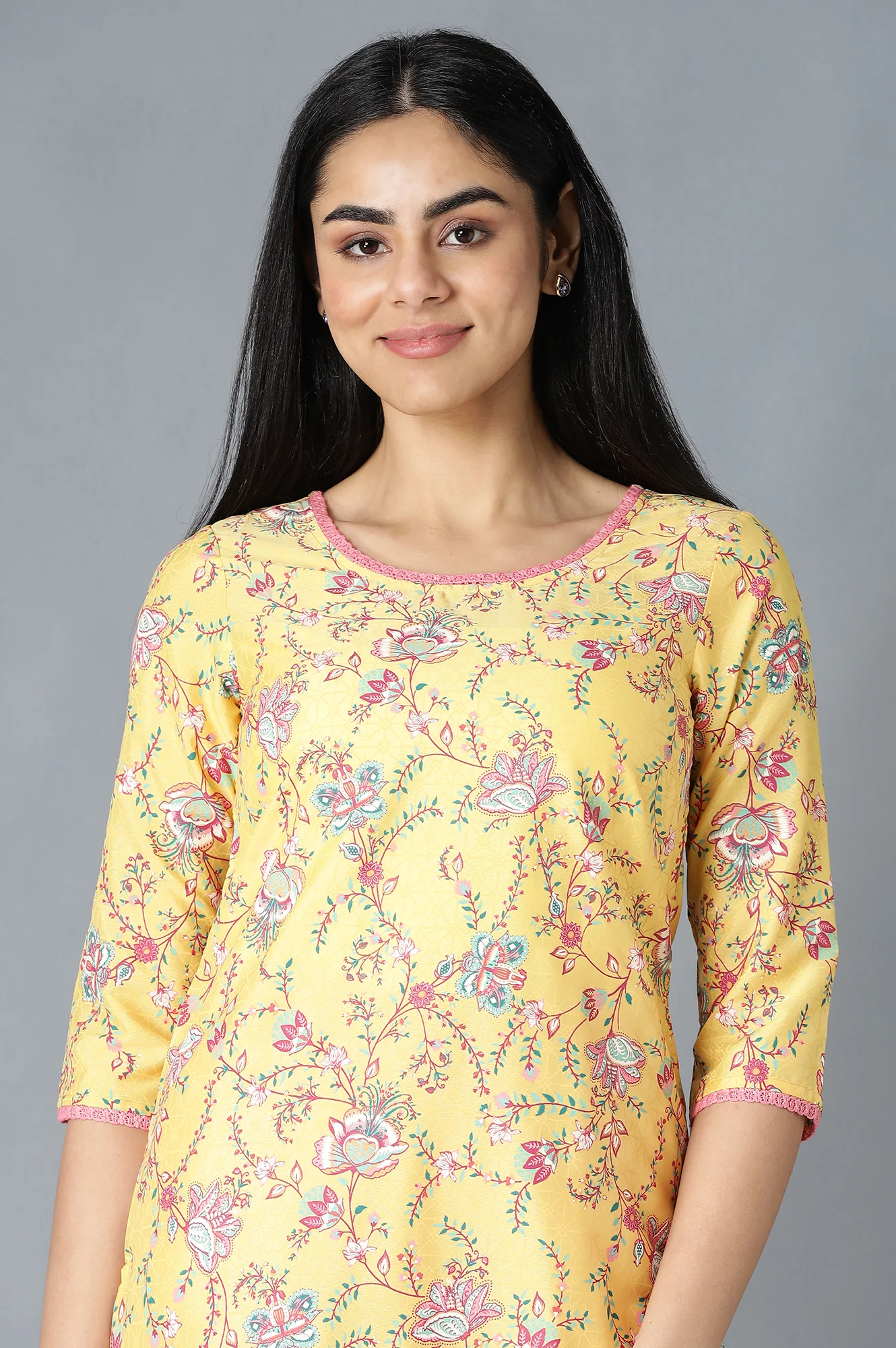 Yellow Floral Printed kurta In Round Neck With Pink Straight Palazzo - Image 5