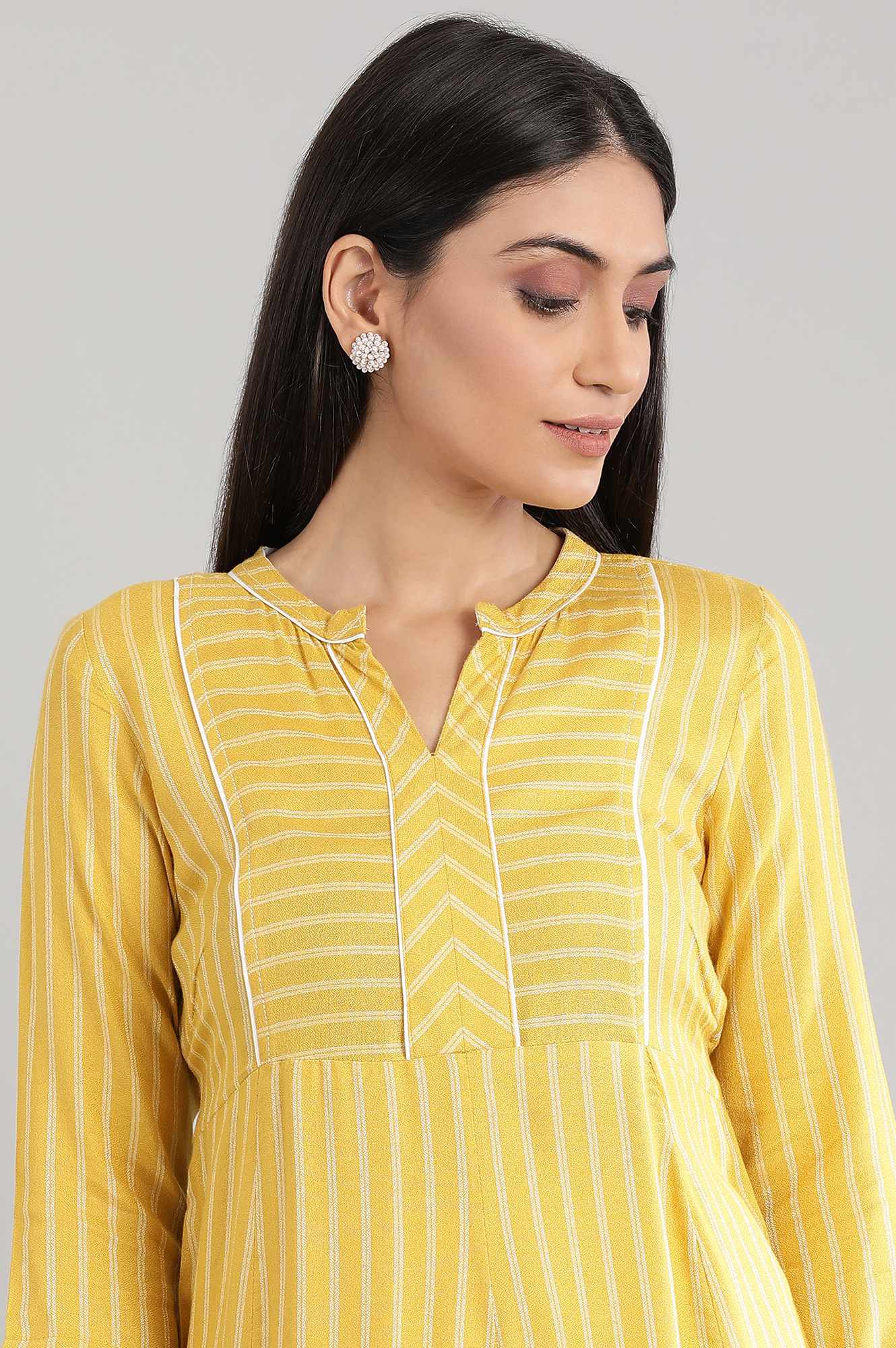 Yellow Mandarin Neck Yarn-Dyed Dress - Image 5