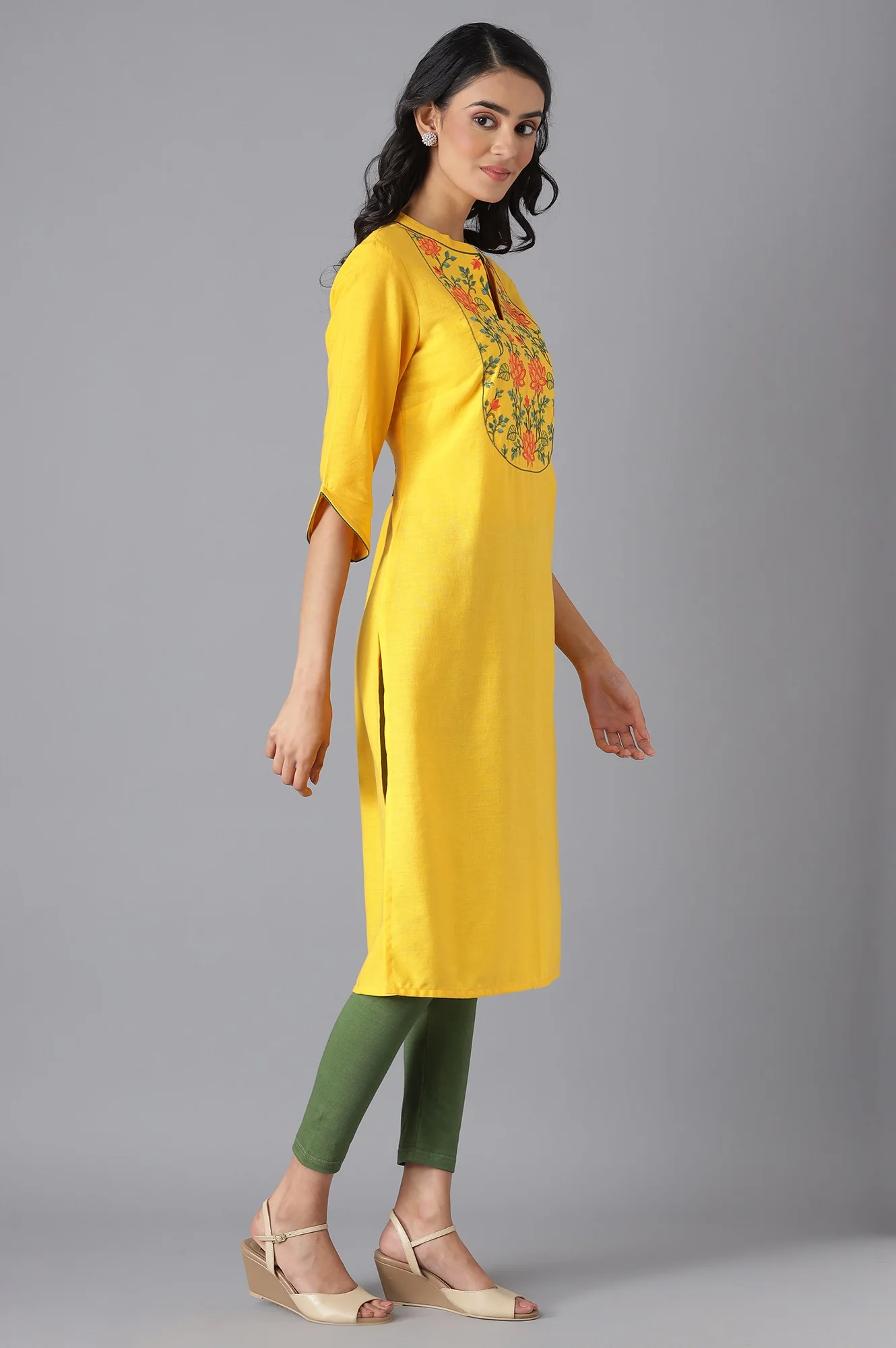 Yellow Modern Ethnic kurta - Image 4