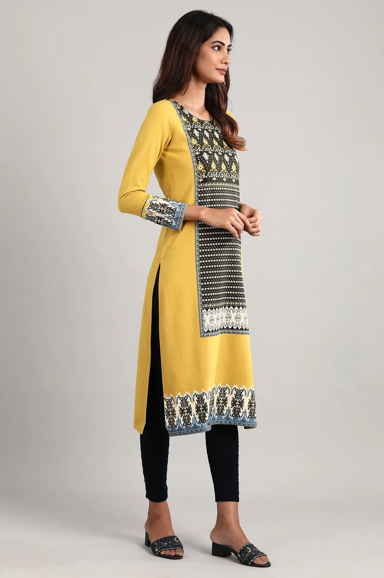 Yellow Round Neck Winter kurta - Image 4
