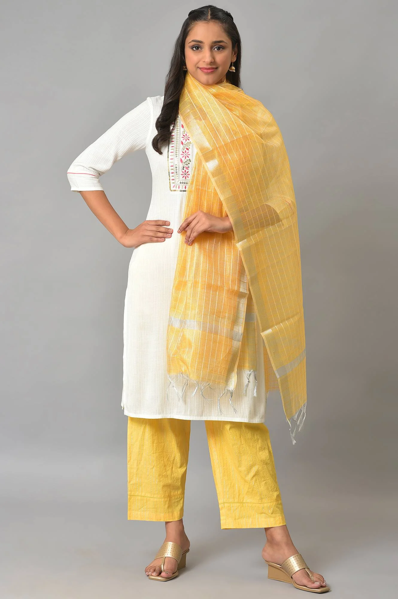 Yellow Yarn-Dyed Premium Dupatta - Image 3
