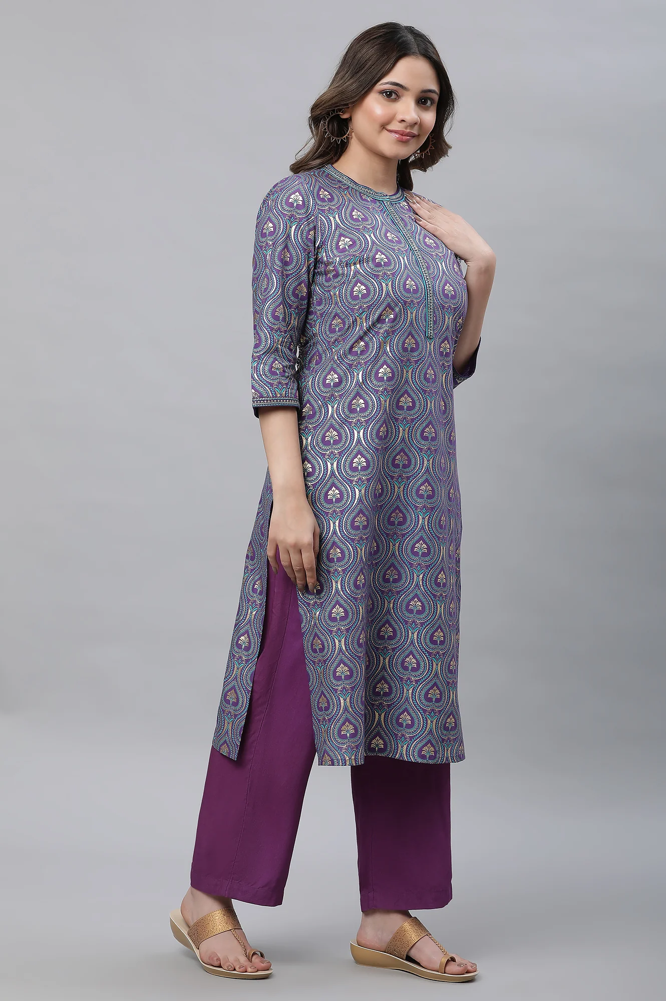 Purple Embroidered Festive Kurta in Floral Print - Image 4