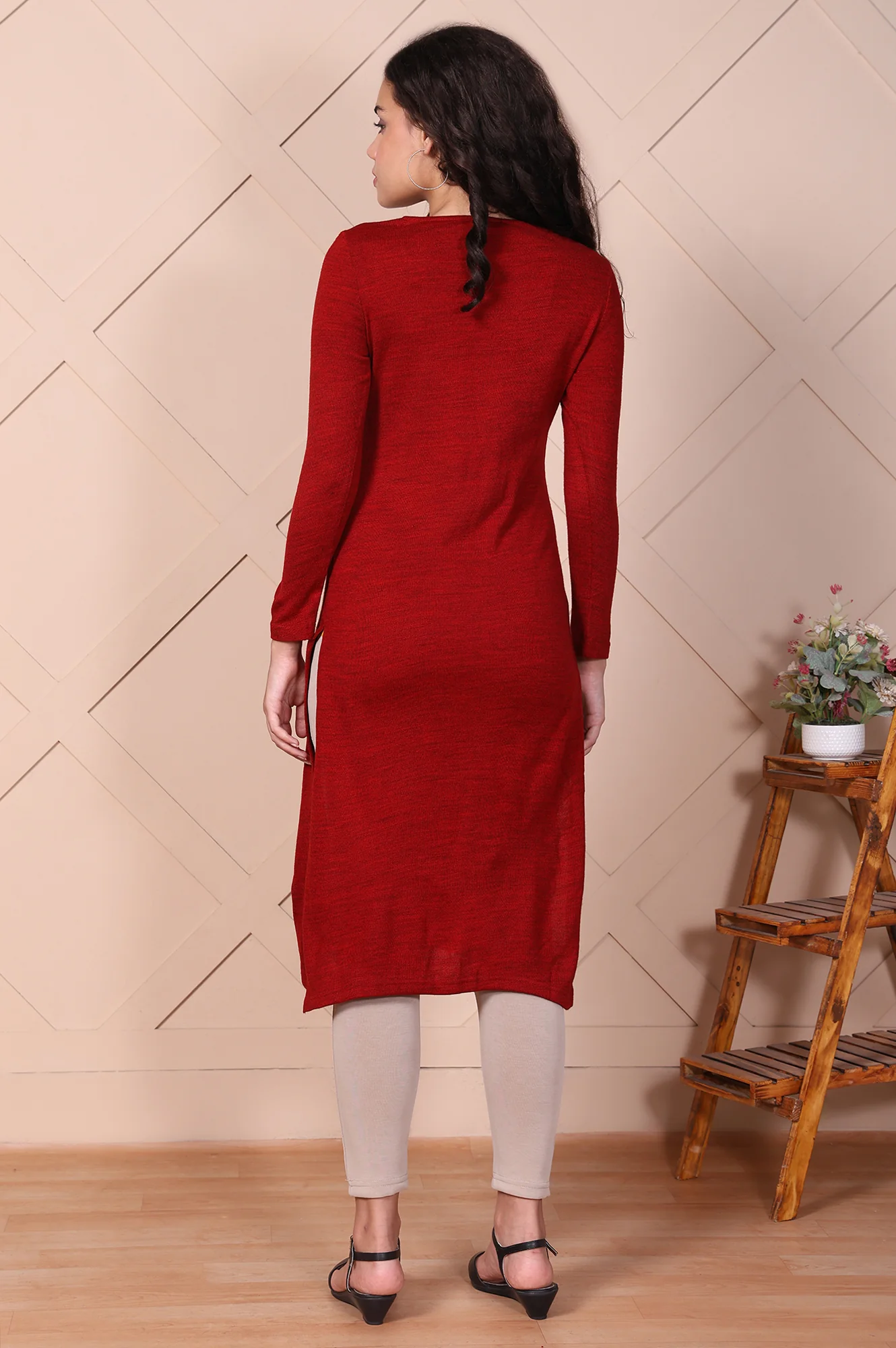 Red Embroidered Paisley Zari Work Straight Acrylic Kurta - Image 5